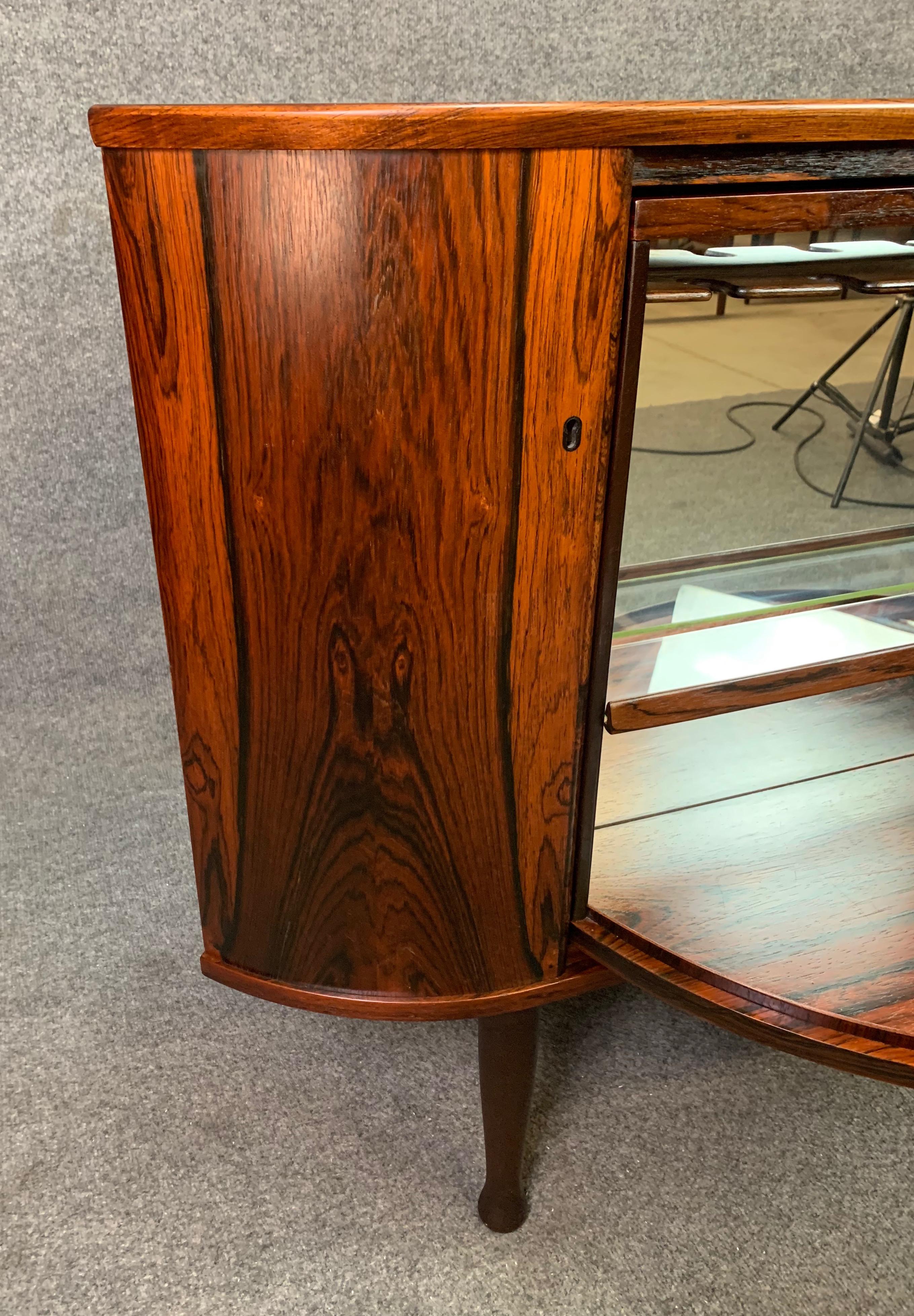Vintage Danish Mid-Century Modern Rosewood Dry Bar, Corner Cabinet In Good Condition In San Marcos, CA