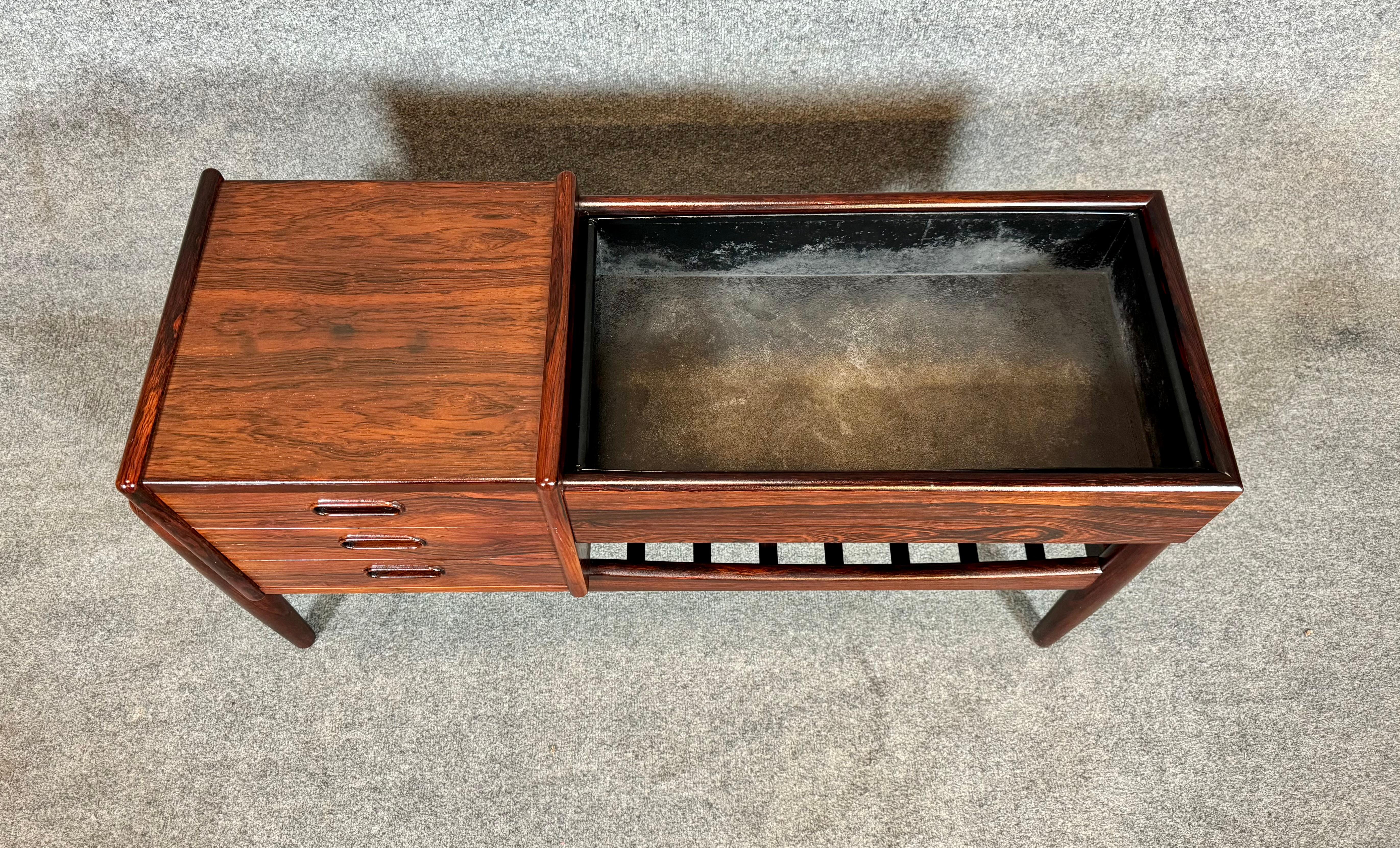Vintage Danish Mid Century Modern Rosewood Entry Chest Planter by Arne Wahl Iver For Sale 2