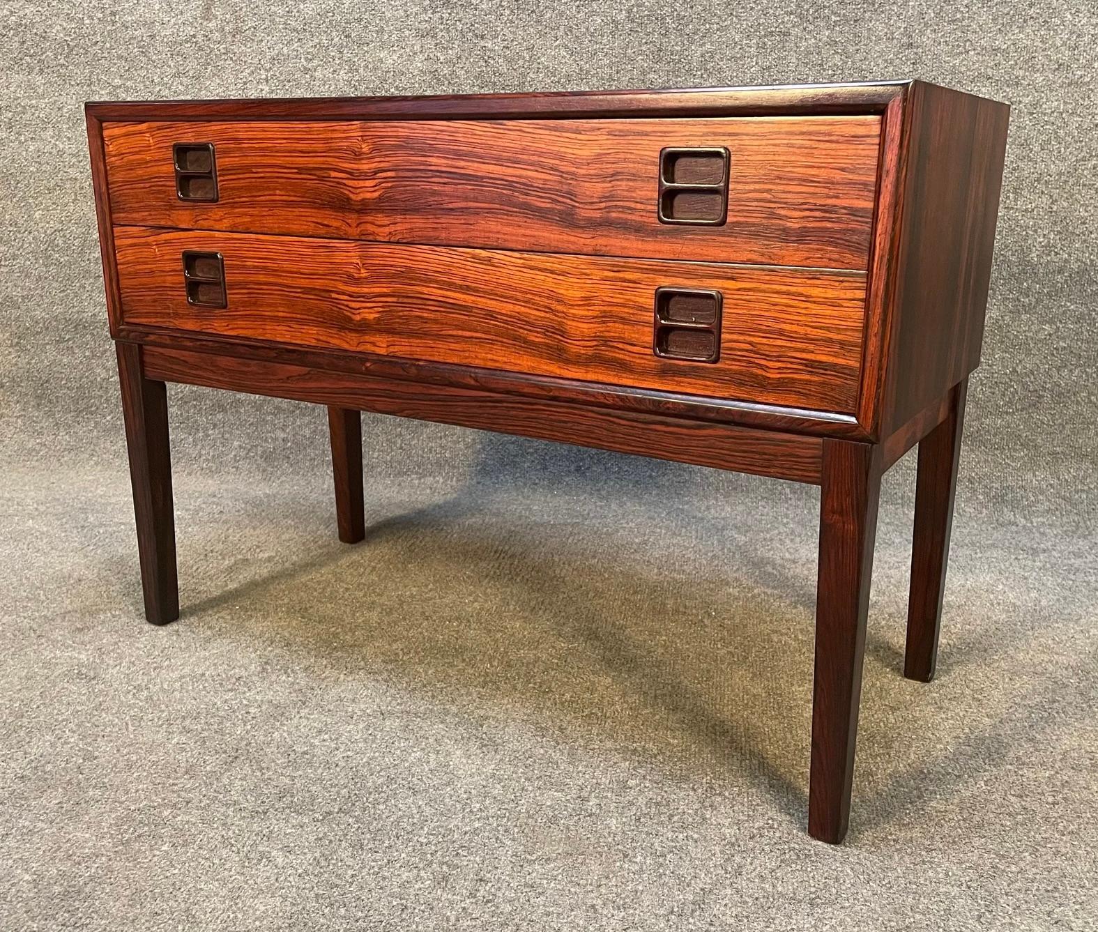 Vintage Danish Mid Century Modern Rosewood Entry Chest - Side Table by Brouer Mo For Sale 1