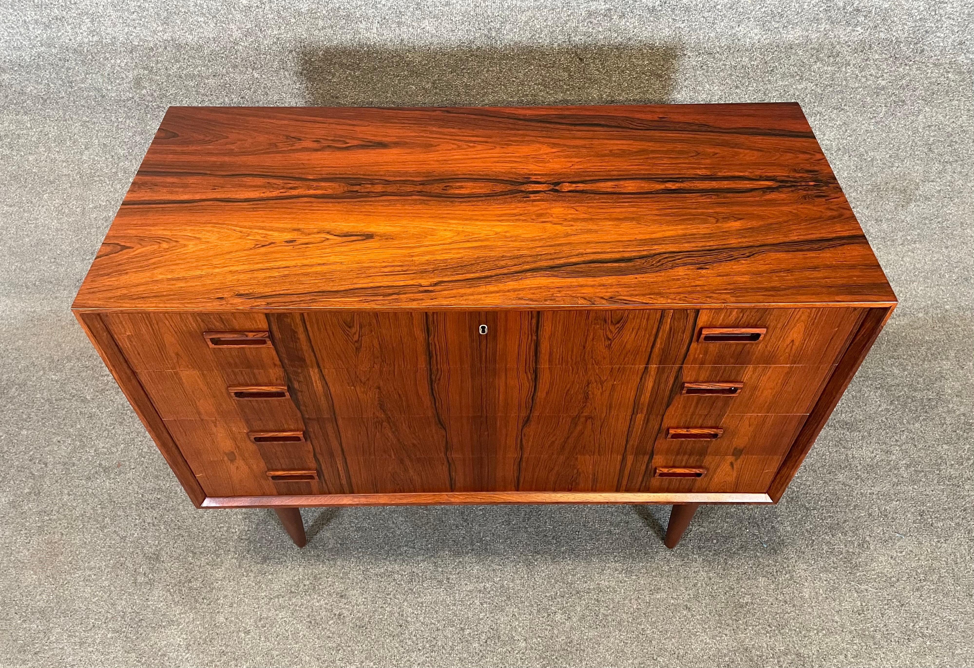 Vintage Danish Mid Century Modern Rosewood Lowboy Dresser In Good Condition For Sale In San Marcos, CA