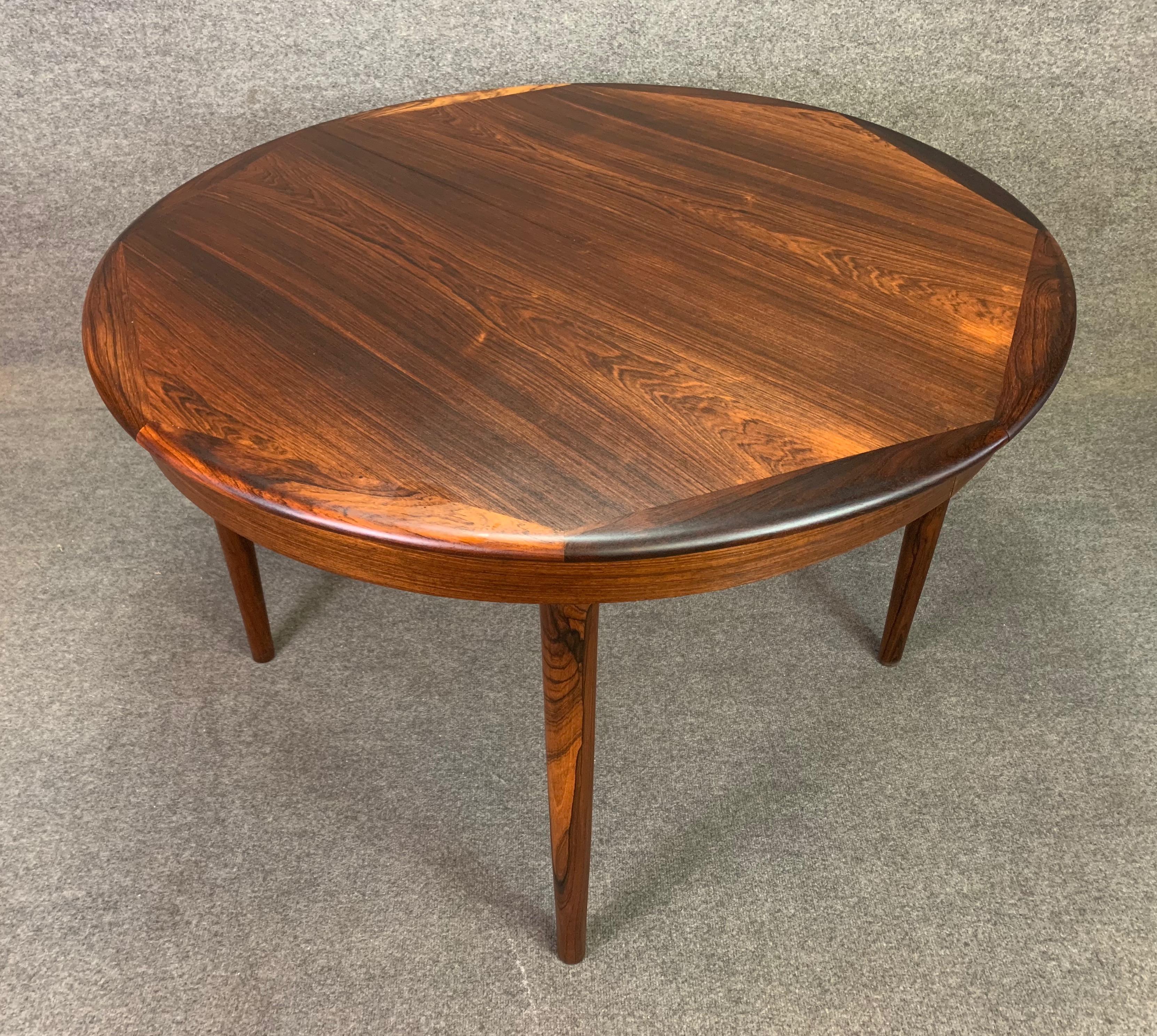 Scandinavian Modern Vintage Danish Mid-Century Modern Rosewood Round Dining Table with Leaves