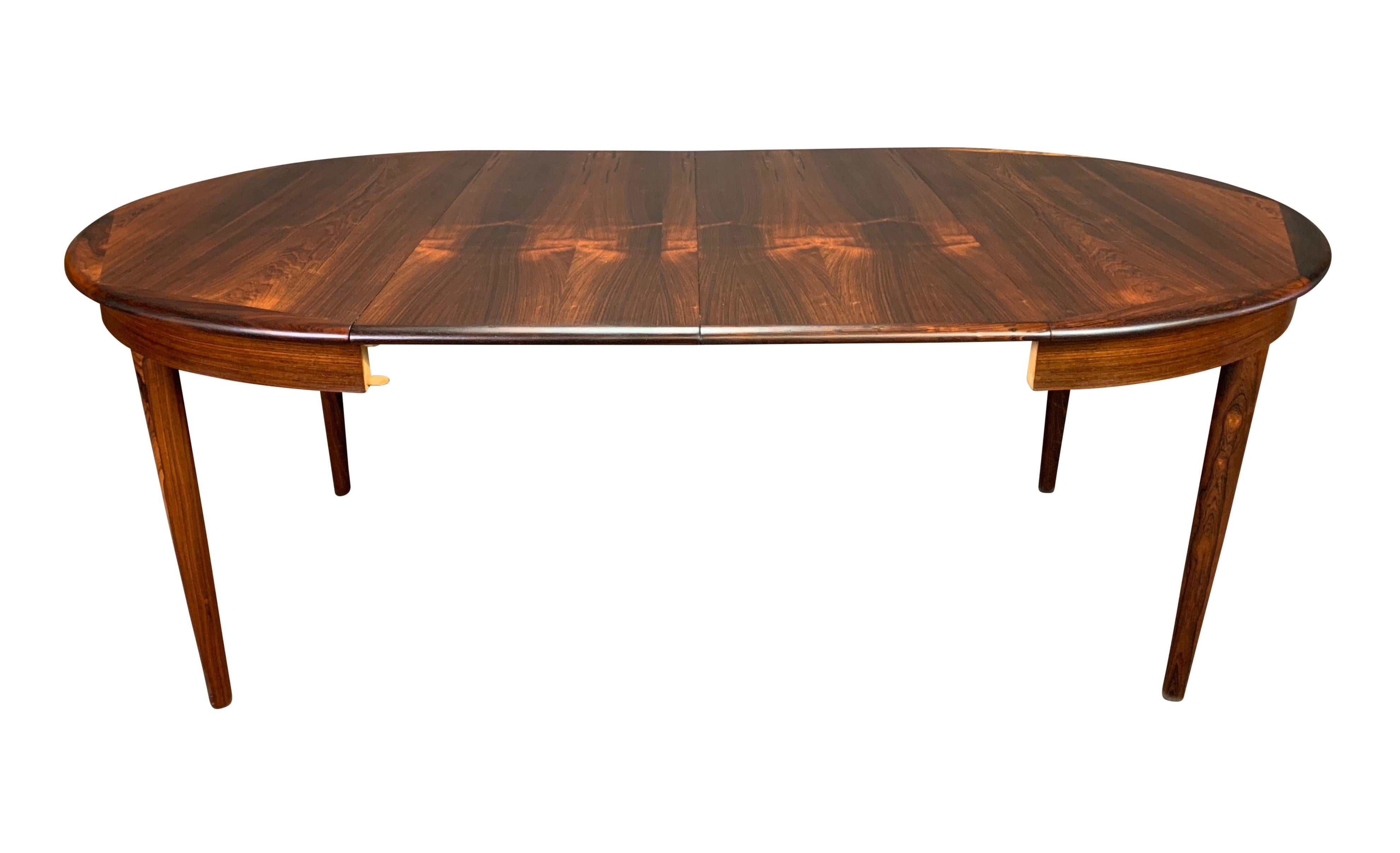 Teak Vintage Danish Mid-Century Modern Rosewood Round Dining Table with Leaves