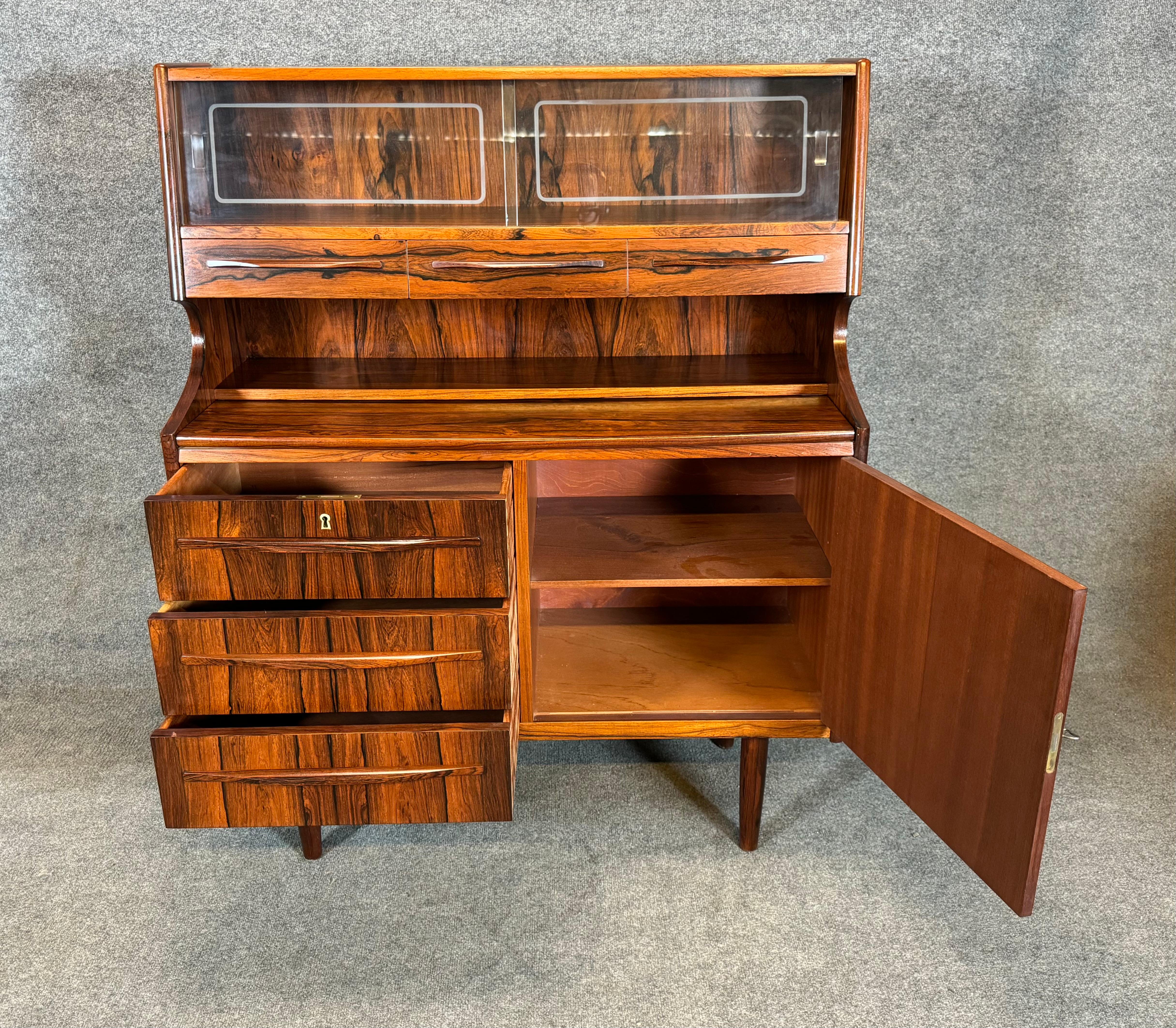 Vintage Danish Mid Century Modern Rosewood Secretary Desk (bureau secrétaire danois en bois de rose) en vente 3