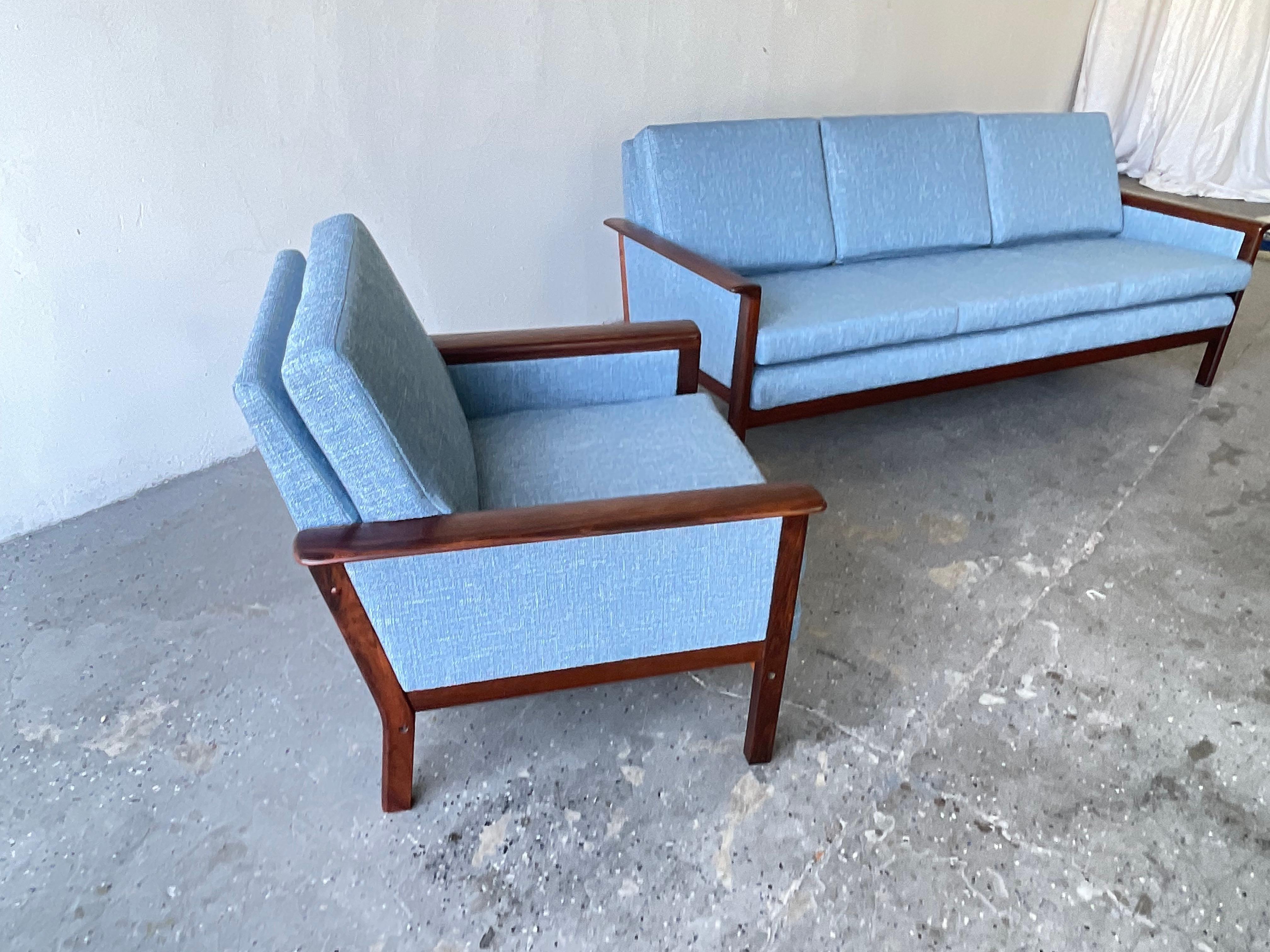 Fauteuil en bois de rose et fauteuil de salon danois vintage moderne du milieu du siècle dernier par Westnofa en vente 6