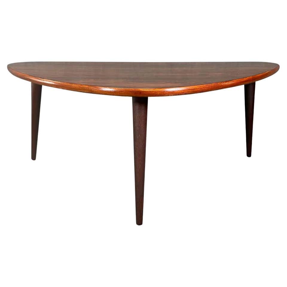 Triangular Mid Century Modern Coffee Table - 116 For Sale on 1stDibs