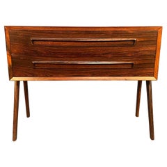 Vintage Danish Mid-Century Modern Rosewood v Legs Nightstand-Side Table