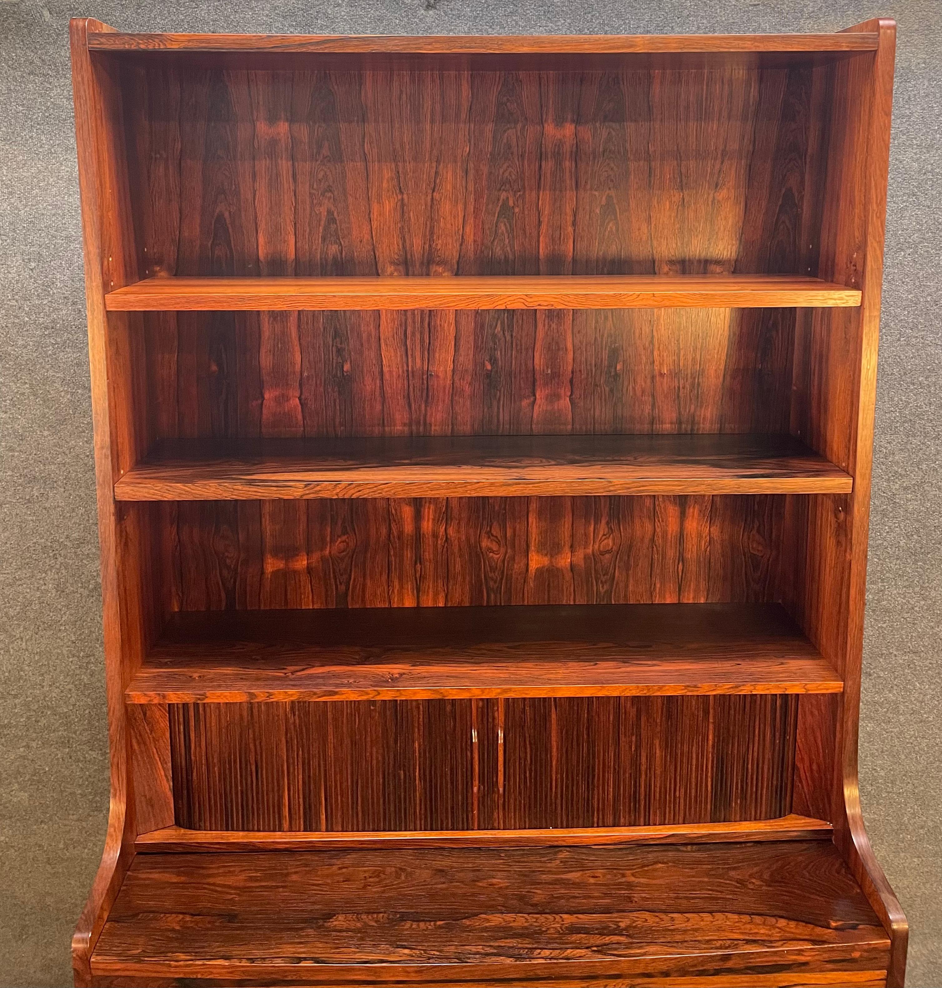 Vintage Danish Mid-Century Modern Secretary Bookcase in Rosewood by Johannes Sor In Good Condition In San Marcos, CA