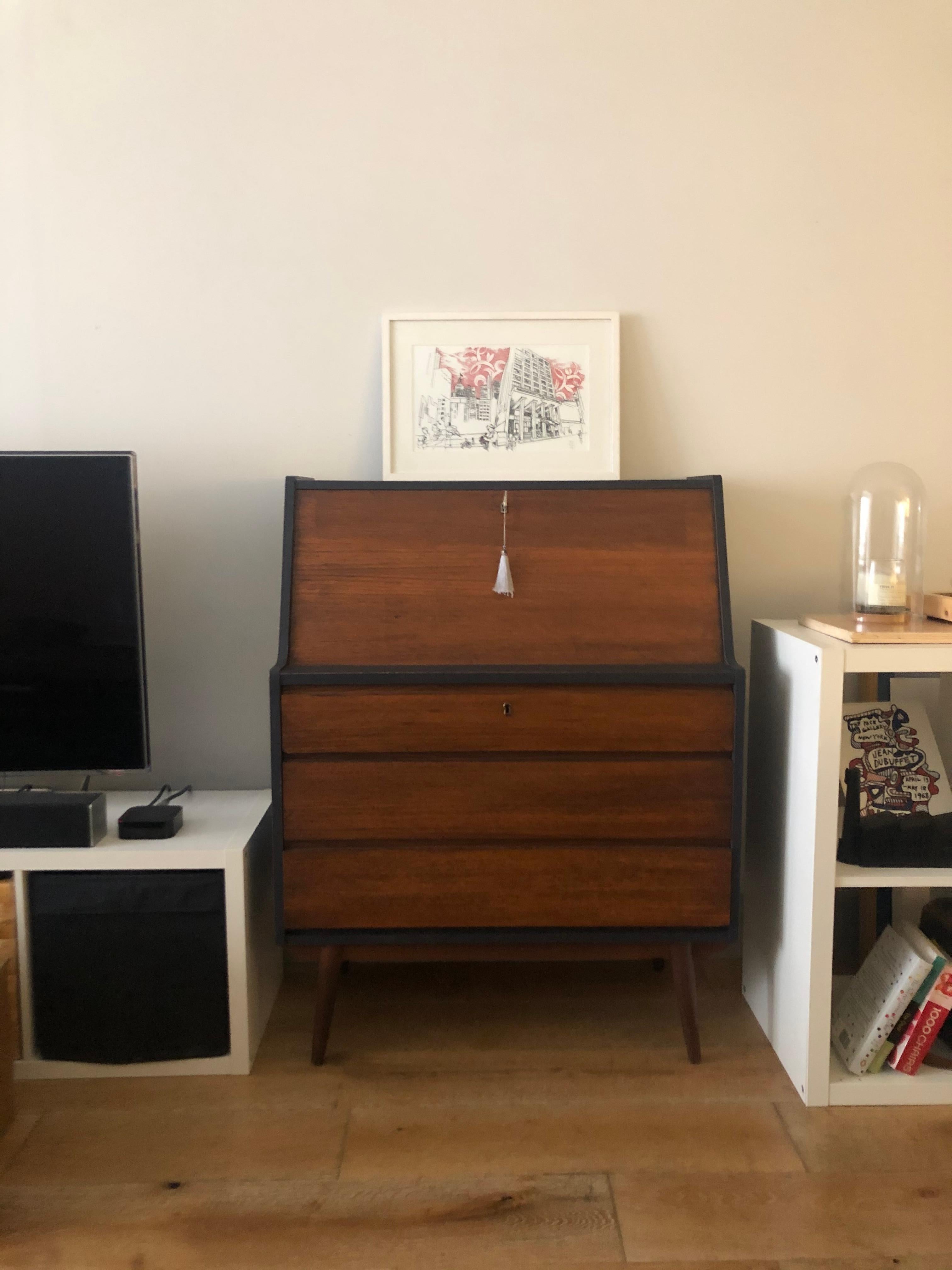 Danish Vintage Mid-Century Modern Secretary Desk Cabinet / Bar in Teak Wood For Sale 2