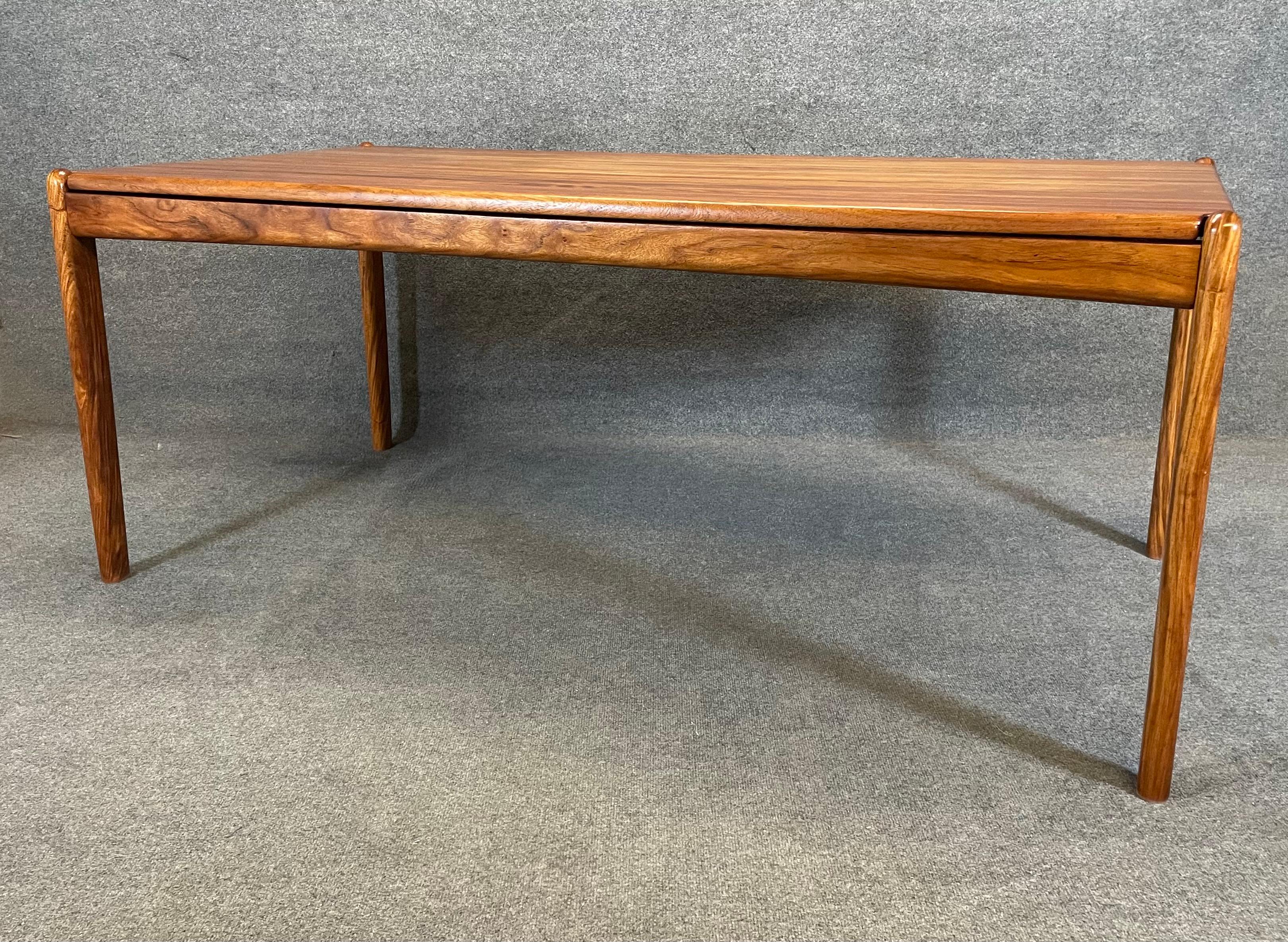 Vintage Danish Mid Century Modern Solid Mahogany Dining Table In Good Condition For Sale In San Marcos, CA
