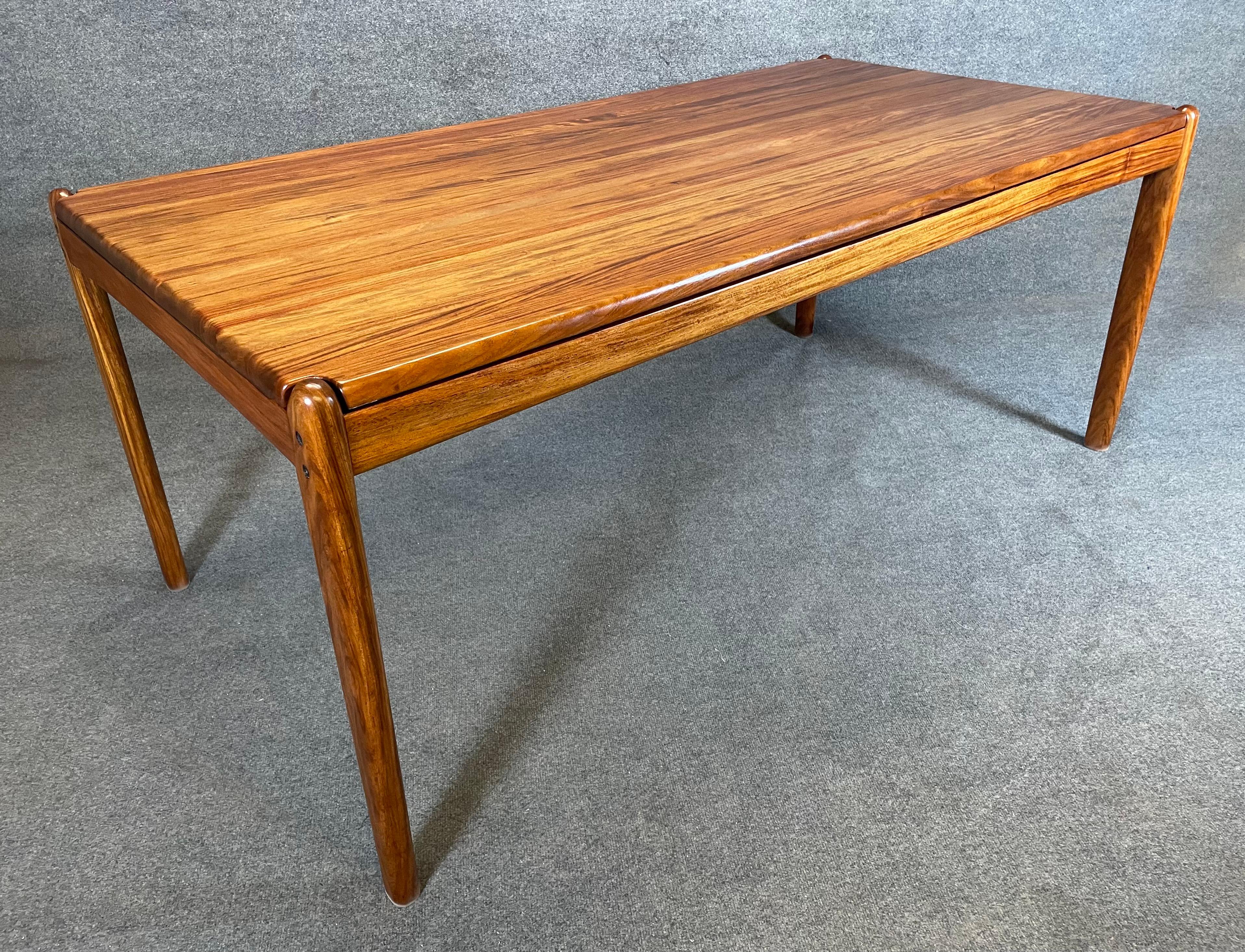 Vintage Danish Mid Century Modern Solid Mahogany Dining Table For Sale 2