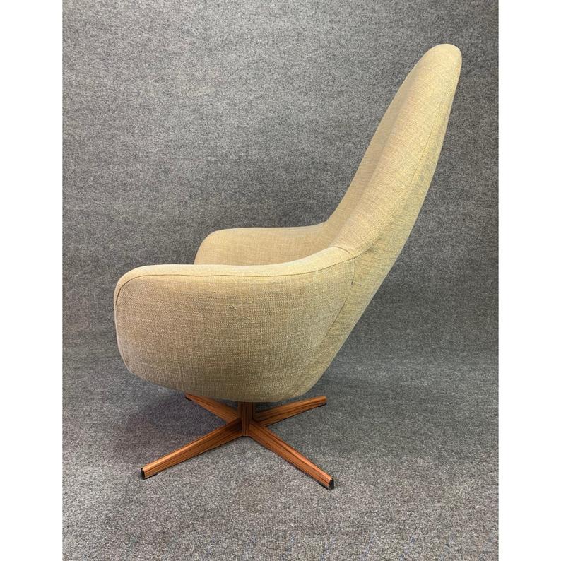 Scandinavian Modern Vintage Danish Mid-Century Modern Swivel Lounge Chair For Sale