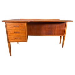 Vintage Danish Mid Century Modern Teak Boomerang Desk by Goran Stand