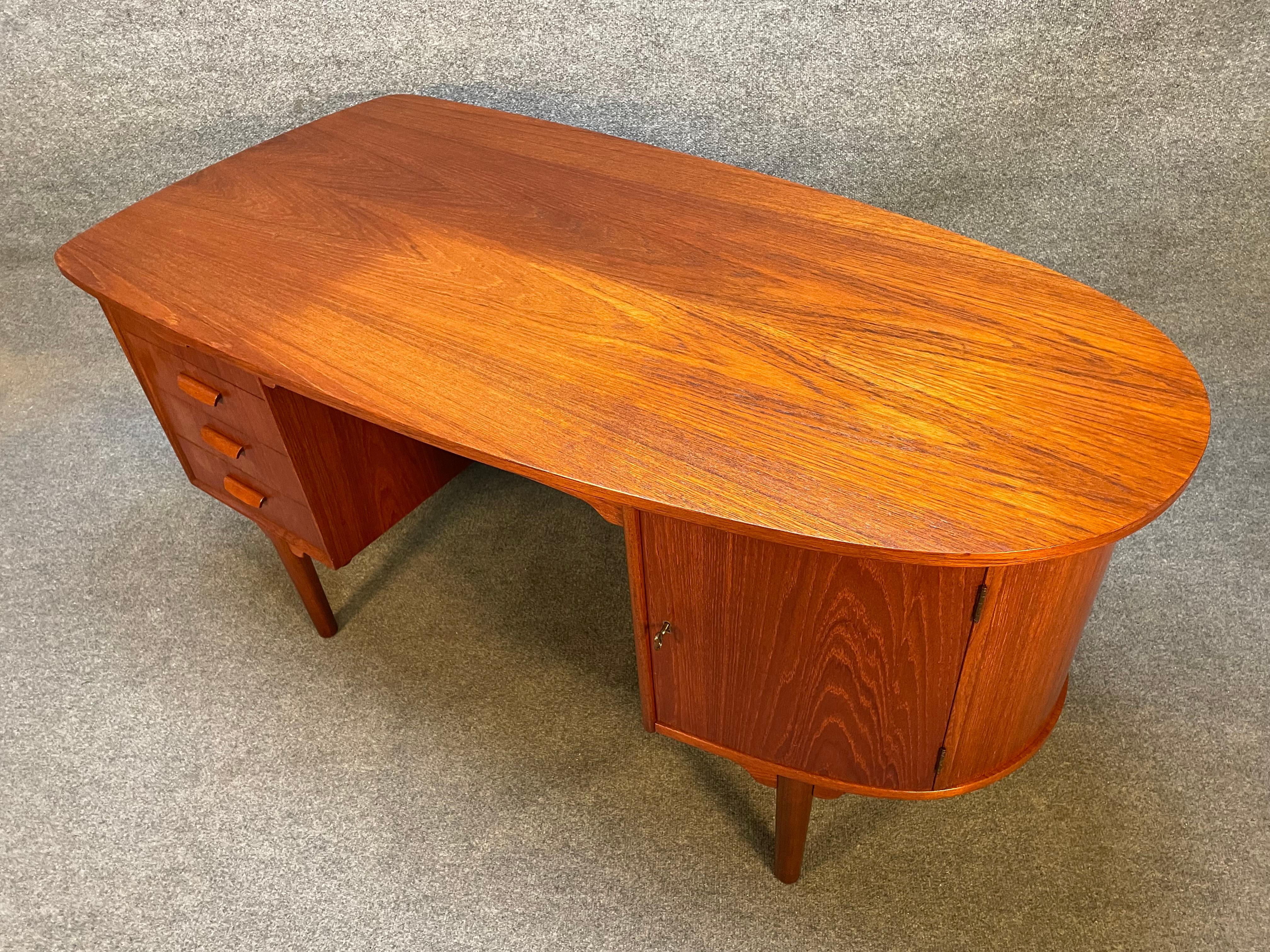 Woodwork Vintage Danish Mid-Century Modern Teak 