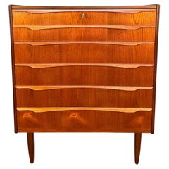 Vintage Danish Mid-Century Modern Teak Chest of Drawers Dresser
