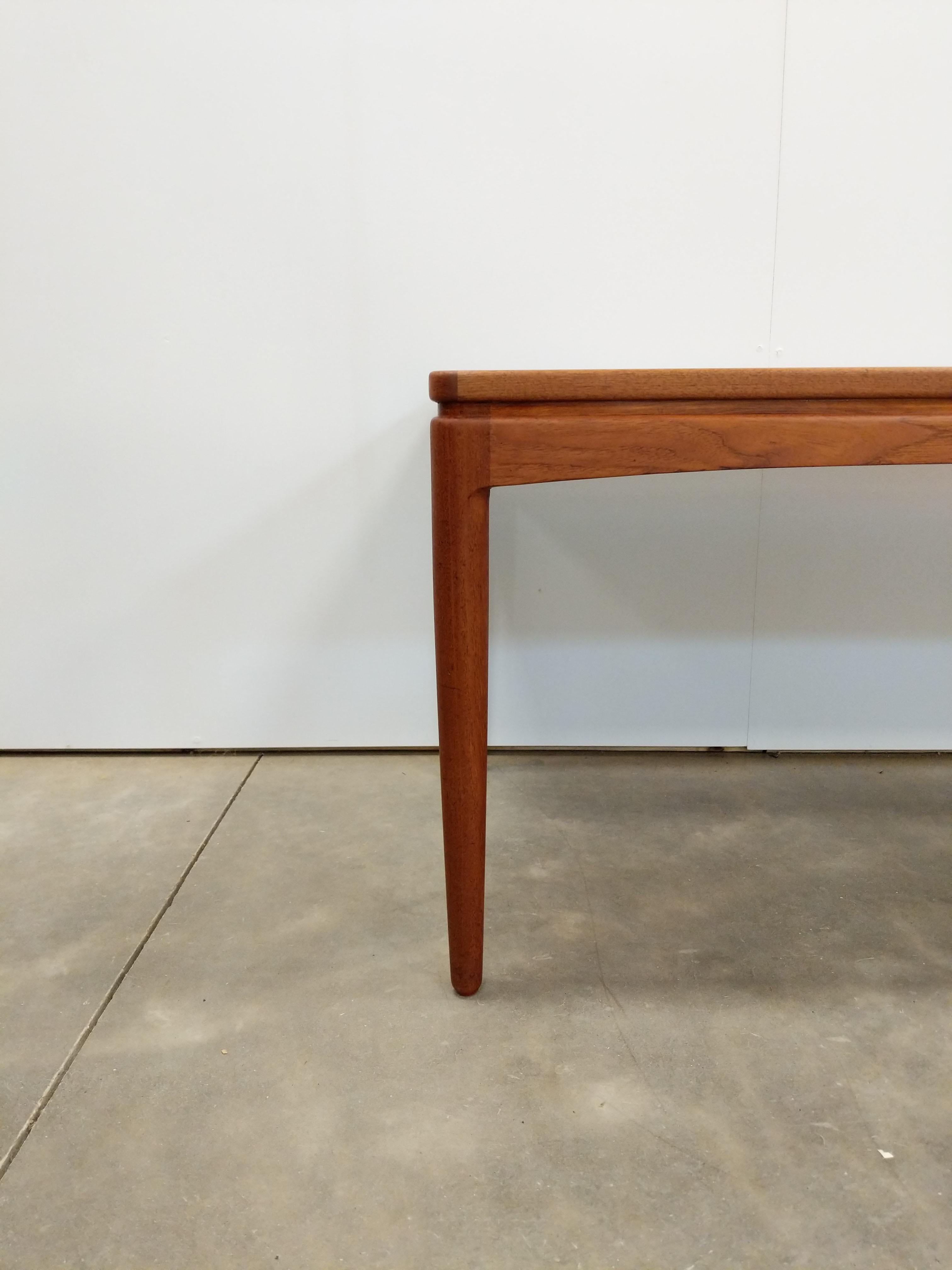 Dänischer Mid-Century Modern-Couchtisch aus Teakholz, Vintage im Zustand „Gut“ im Angebot in Gardiner, NY