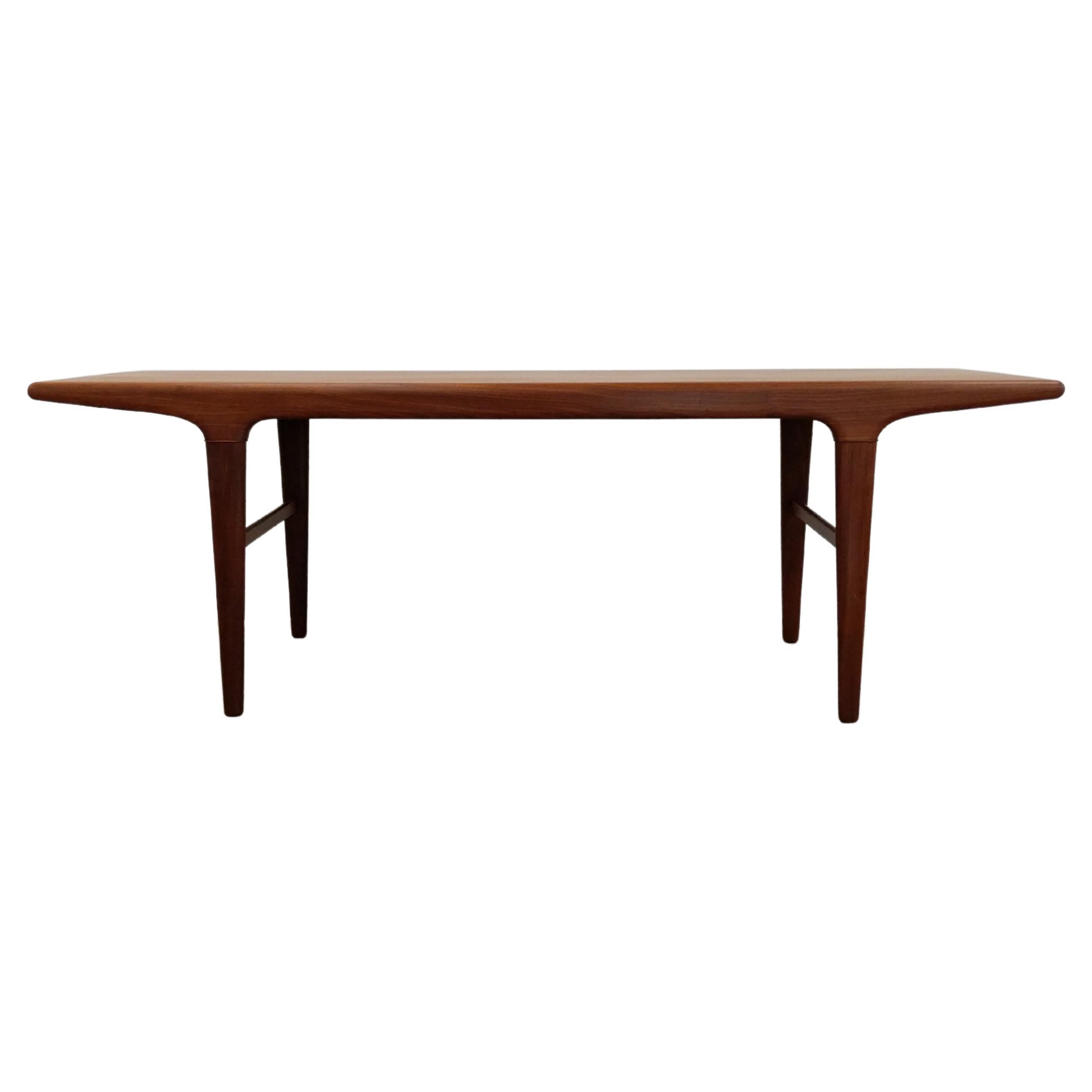 Vintage Danish Mid Century Modern Teak Coffee Table For Sale