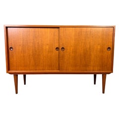 Vintage Danish Mid-Century Modern Teak Compact Credenza by Borge Mogensen