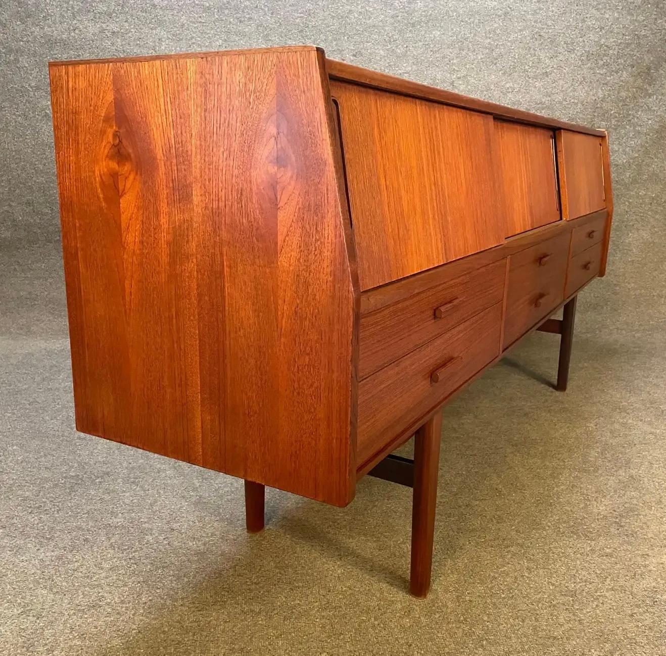 Vintage Danish Mid Century Modern Teak Credenza For Sale 2