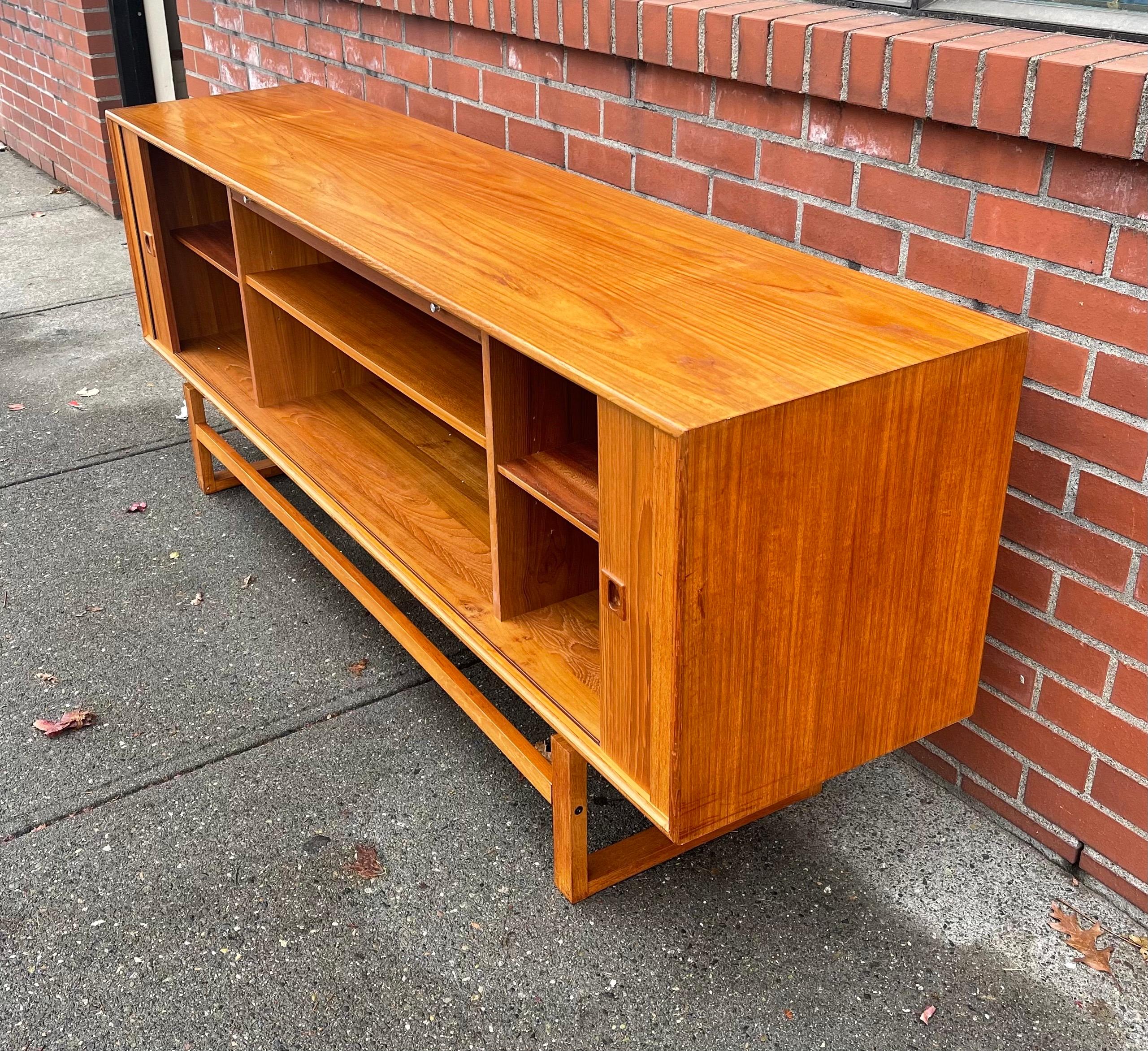 Vintage Danish Mid-Century Modern Teak Credenza with Shelves and Drawer In Good Condition In Seattle, WA