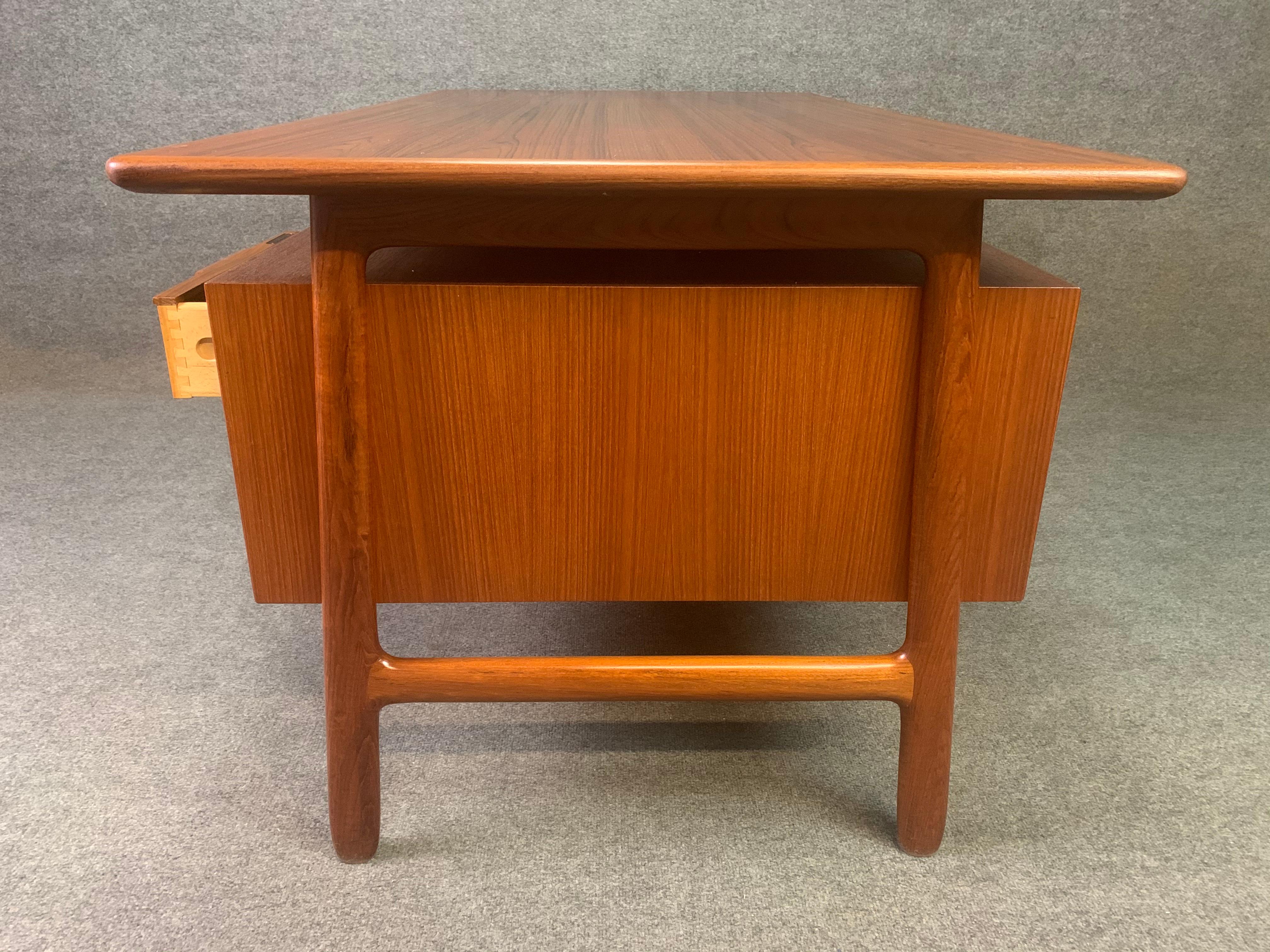 Vintage Danish Mid-Century Modern Teak Desk Model 75 by Gunni Oman for Omann Jun 5