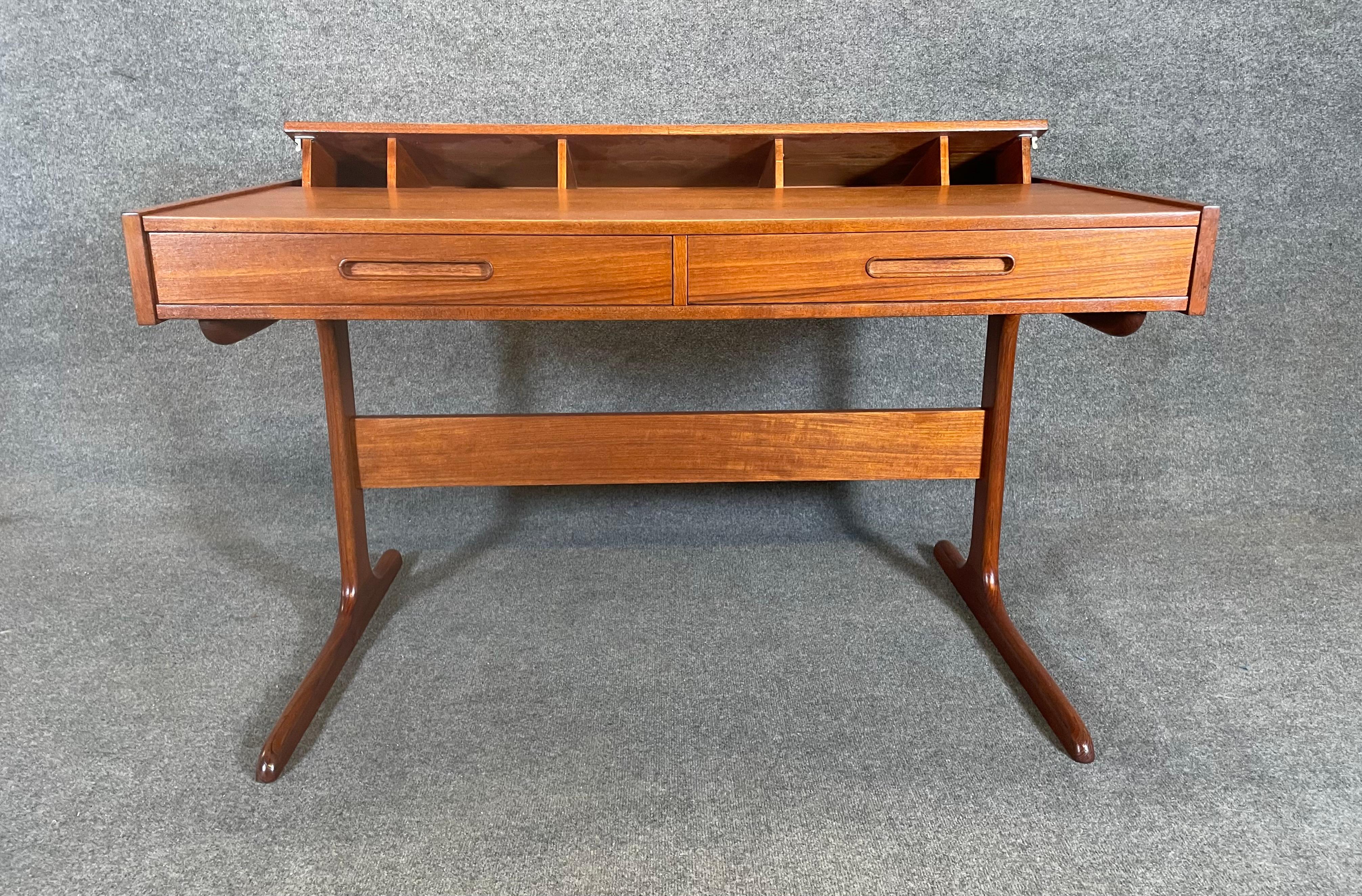 Vintage Danish Mid Century Modern Teak Desk With Flip Top In Good Condition In San Marcos, CA