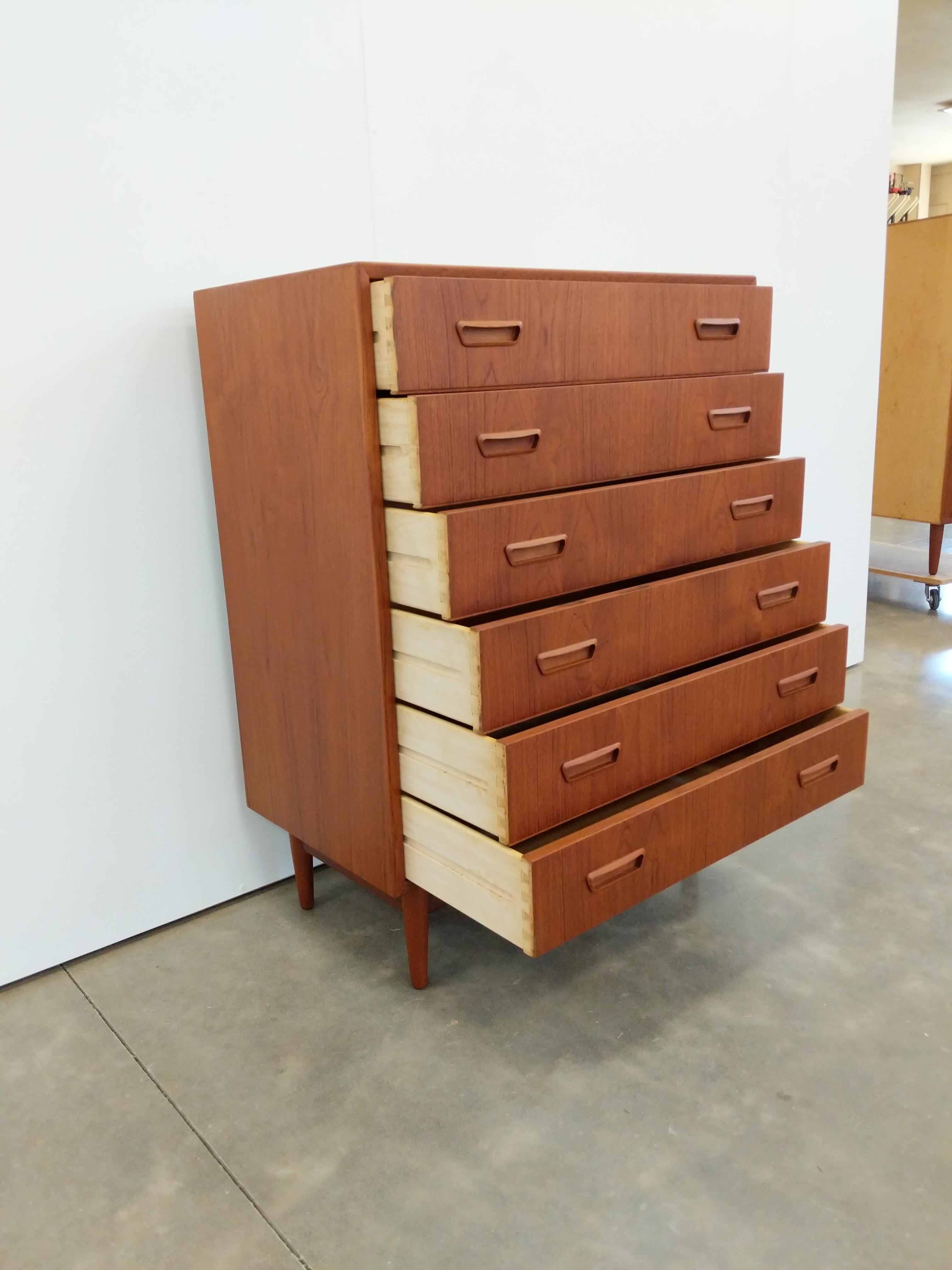 Mid-Century Modern Vintage Danish Mid Century Modern Teak Dresser For Sale