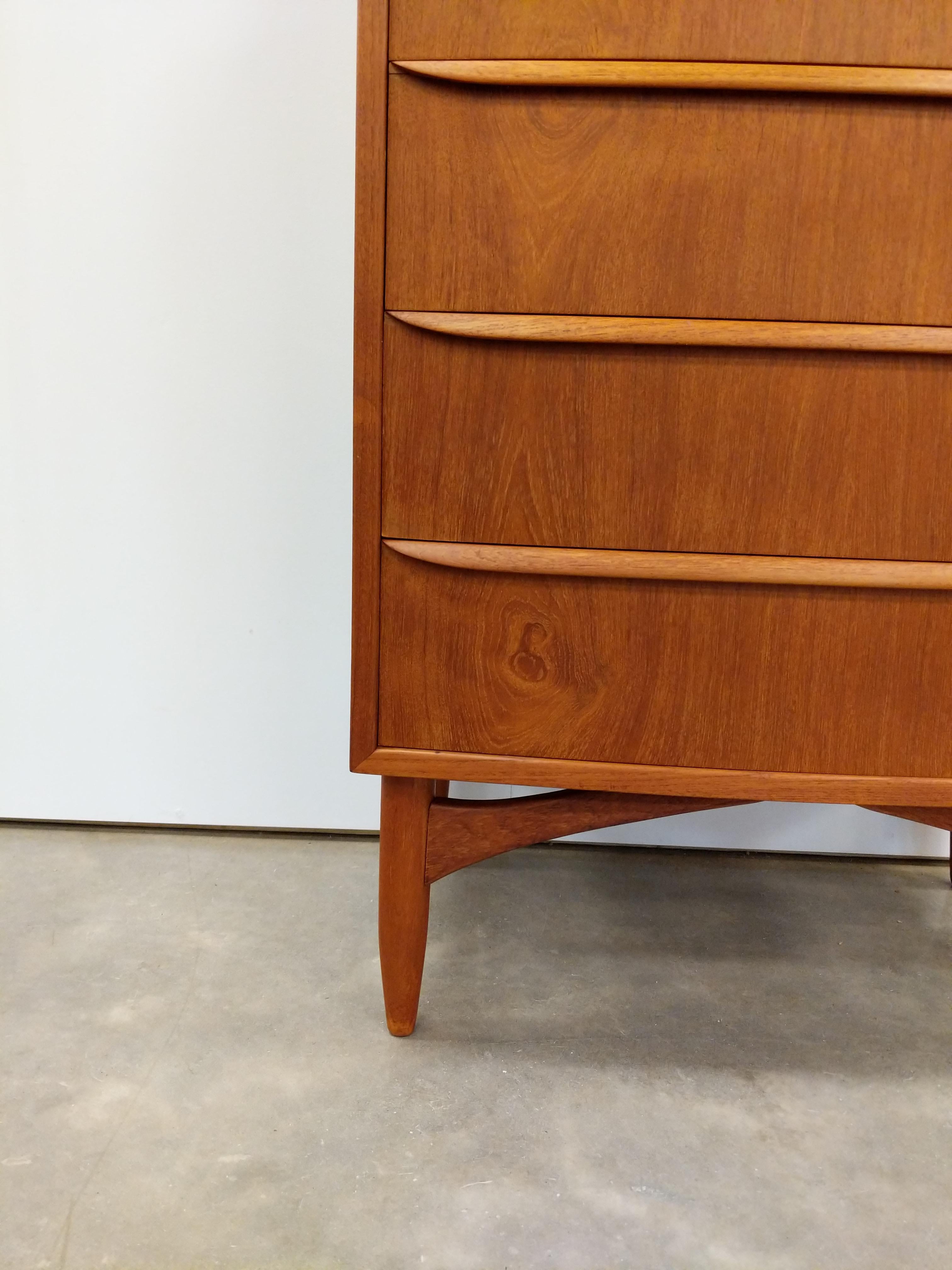 Commode vintage danoise en teck The Modernity Bon état - En vente à Gardiner, NY
