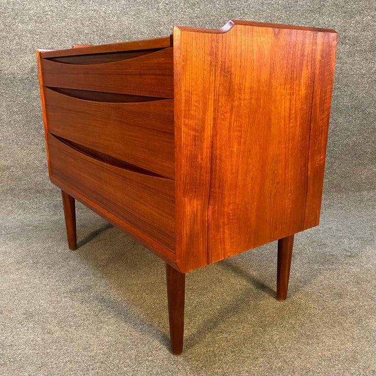 Woodwork Vintage Danish Mid Century Modern Teak Dresser Vanity in the Manner of Arne Vodd For Sale