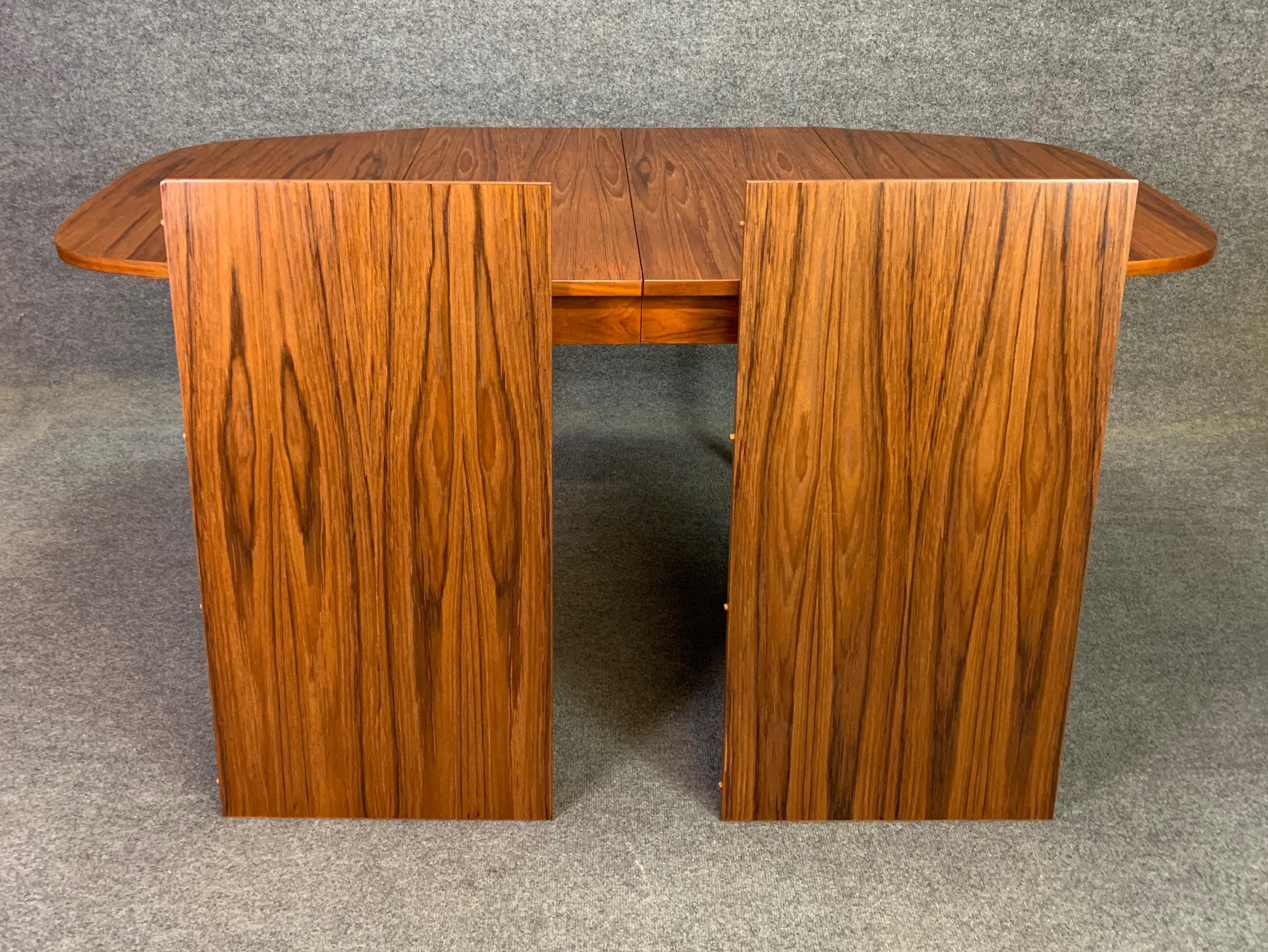 Vintage Danish Mid-Century Modern Teak Drop-Leaf Dining Table For Sale 4