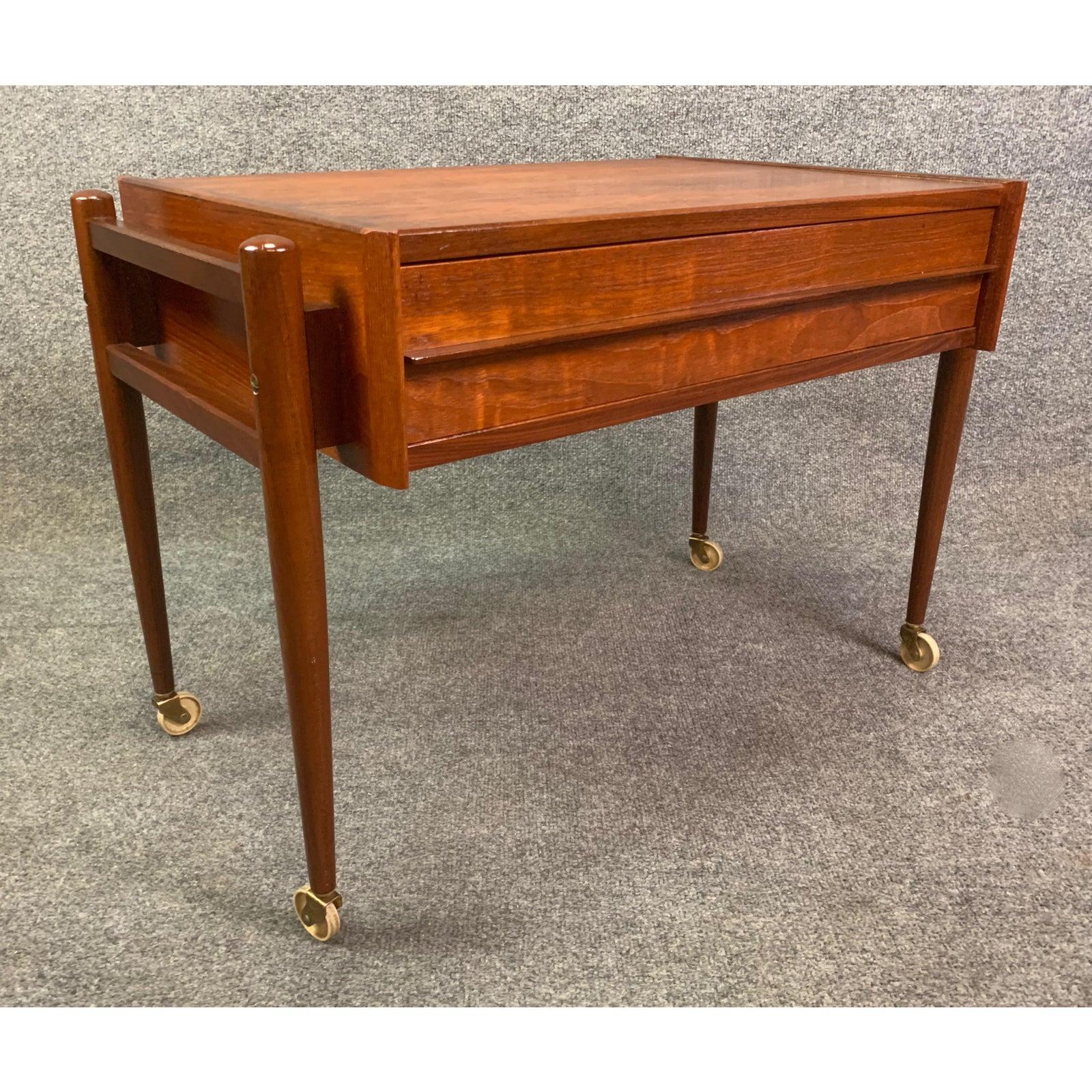 Vintage Danish Mid-Century Modern Teak End Table, Nightstand  3