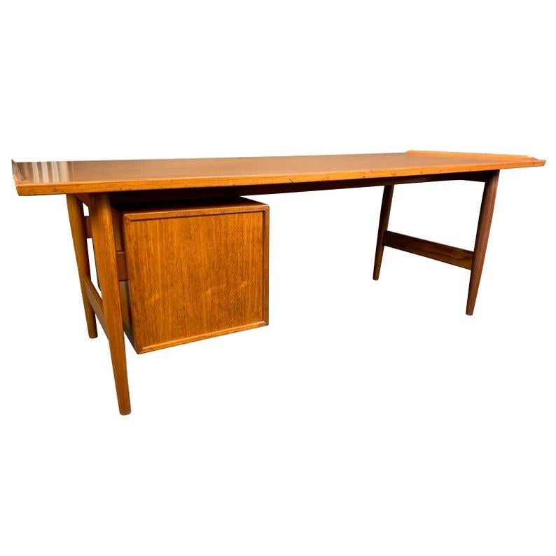 Woodwork Vintage Danish Mid-Century Modern Teak Executive Desk by Arne Vodder for Sibast