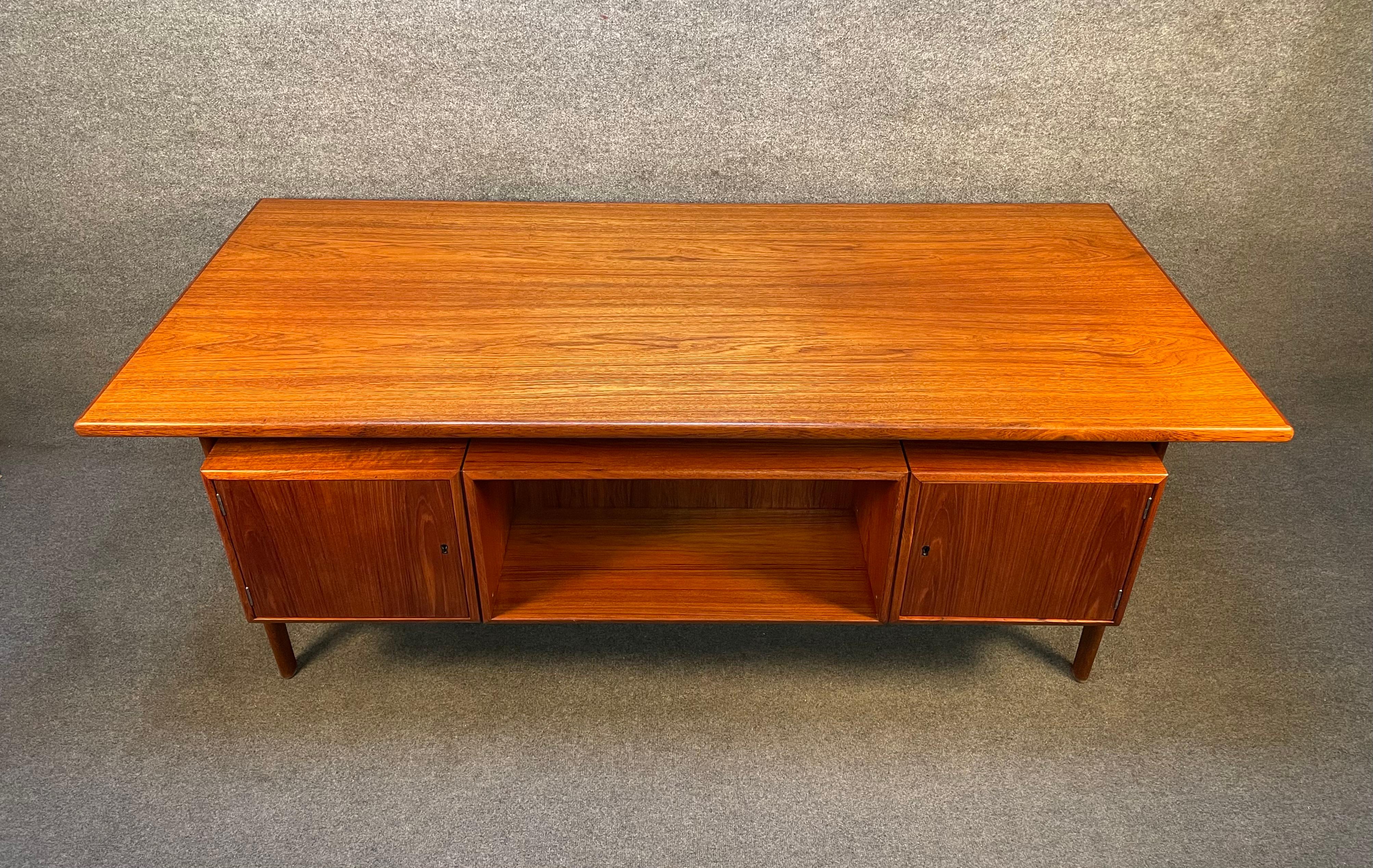 Vintage Danish Mid-Century Modern Teak 