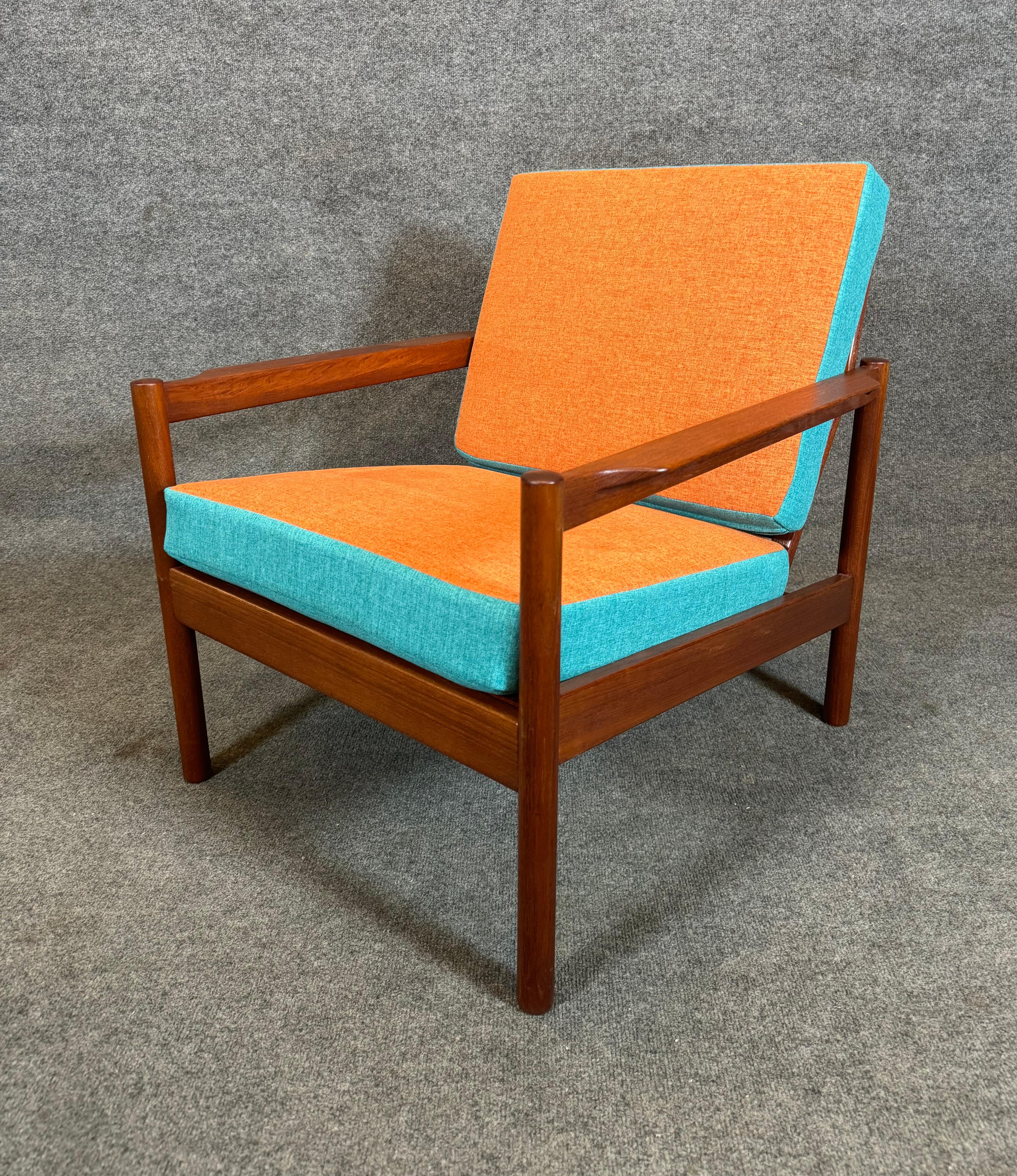 Vintage Danish Mid Century Modern Teak Lounge Chair by Kai Kristiansen In Good Condition For Sale In San Marcos, CA