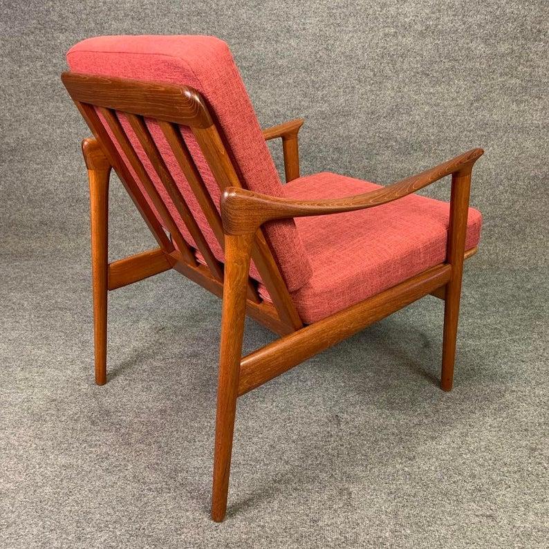 Scandinavian Modern Vintage Danish Mid-Century Modern Teak Lounge Chair Model 563 by Fredrik Kayser For Sale