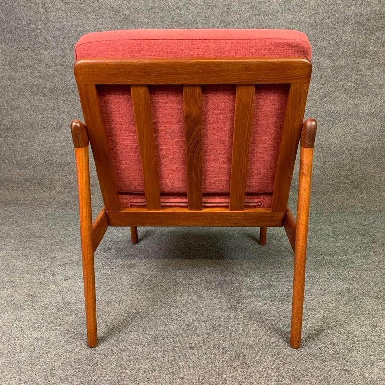 Vintage Danish Mid-Century Modern Teak Lounge Chair Model 563 by Fredrik Kayser For Sale 1