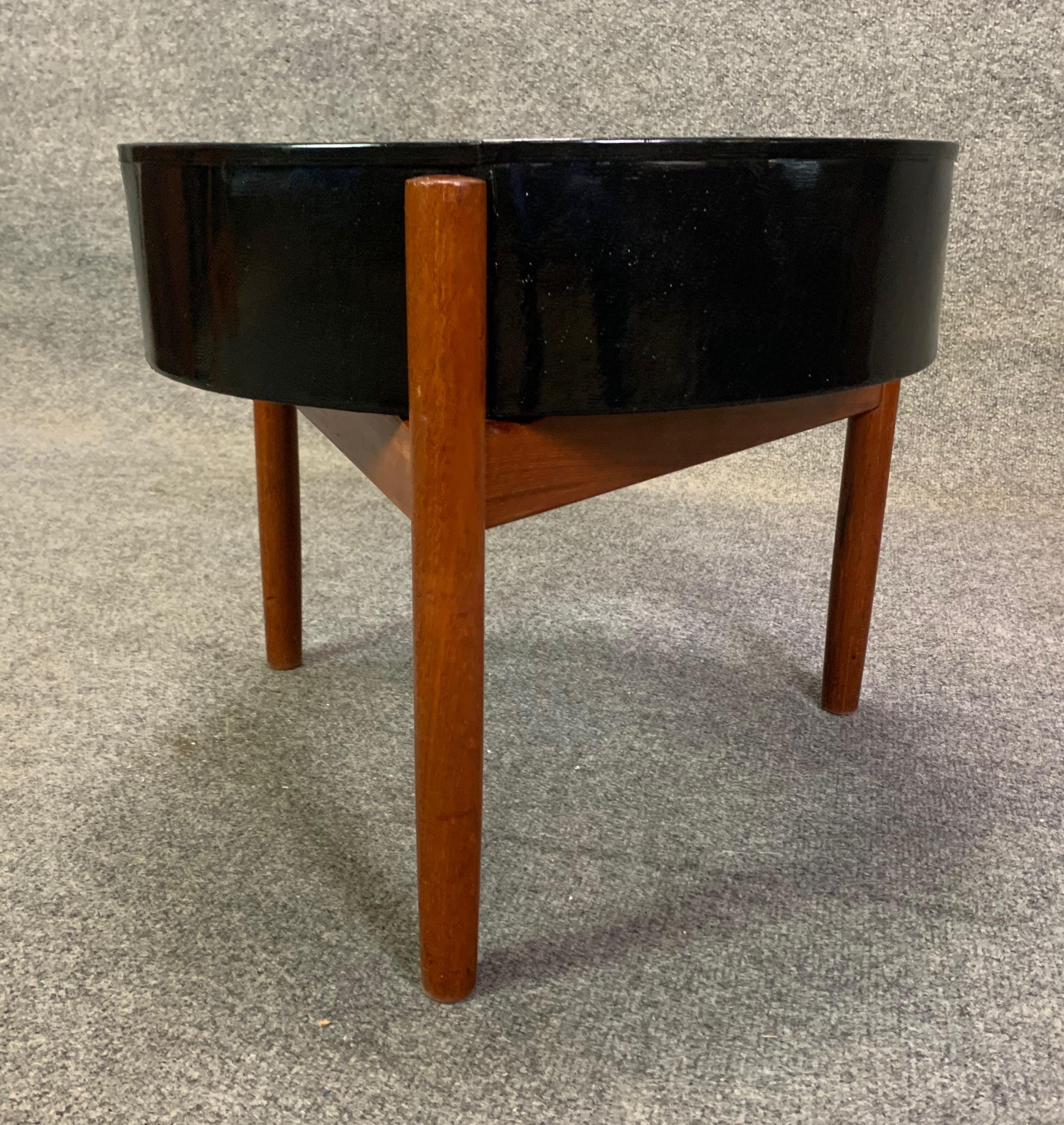 Vintage Danish Mid-Century Modern Teak Planter by Spøttrup For Sale 1