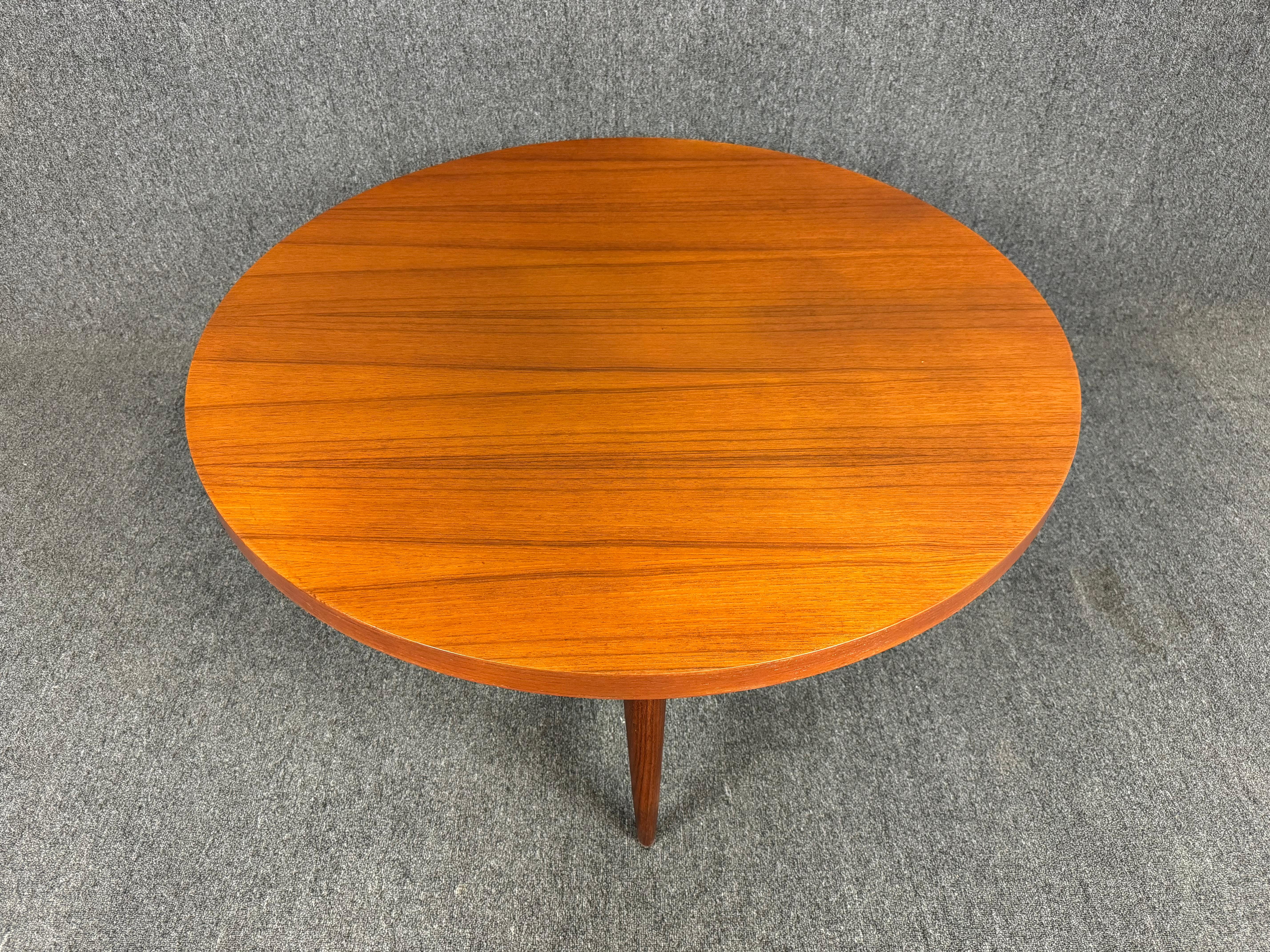 Scandinavian Modern Vintage Danish Mid Century Modern Teak Round Coffee Table