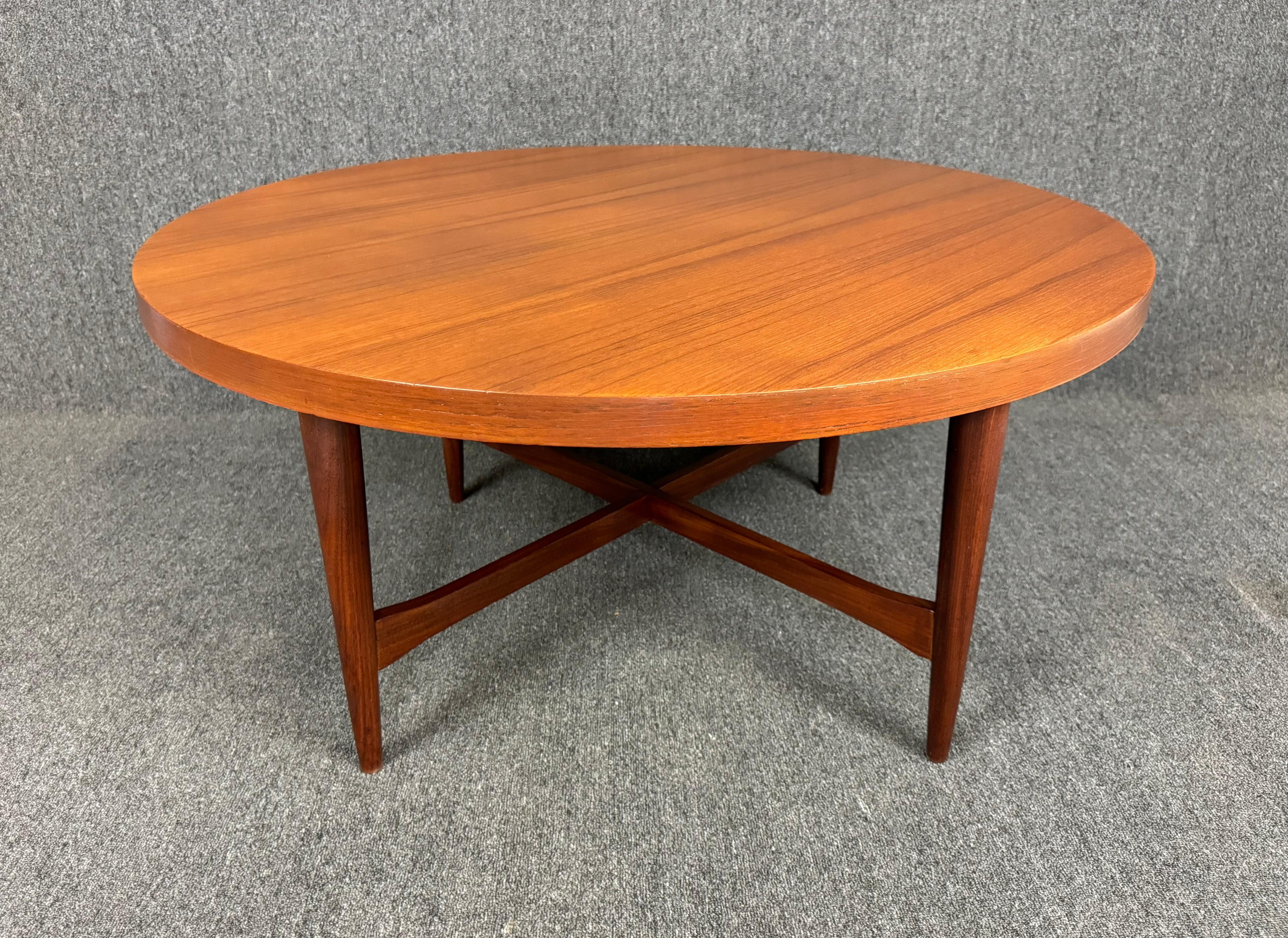 Vintage Danish Mid Century Modern Teak Round Coffee Table 2