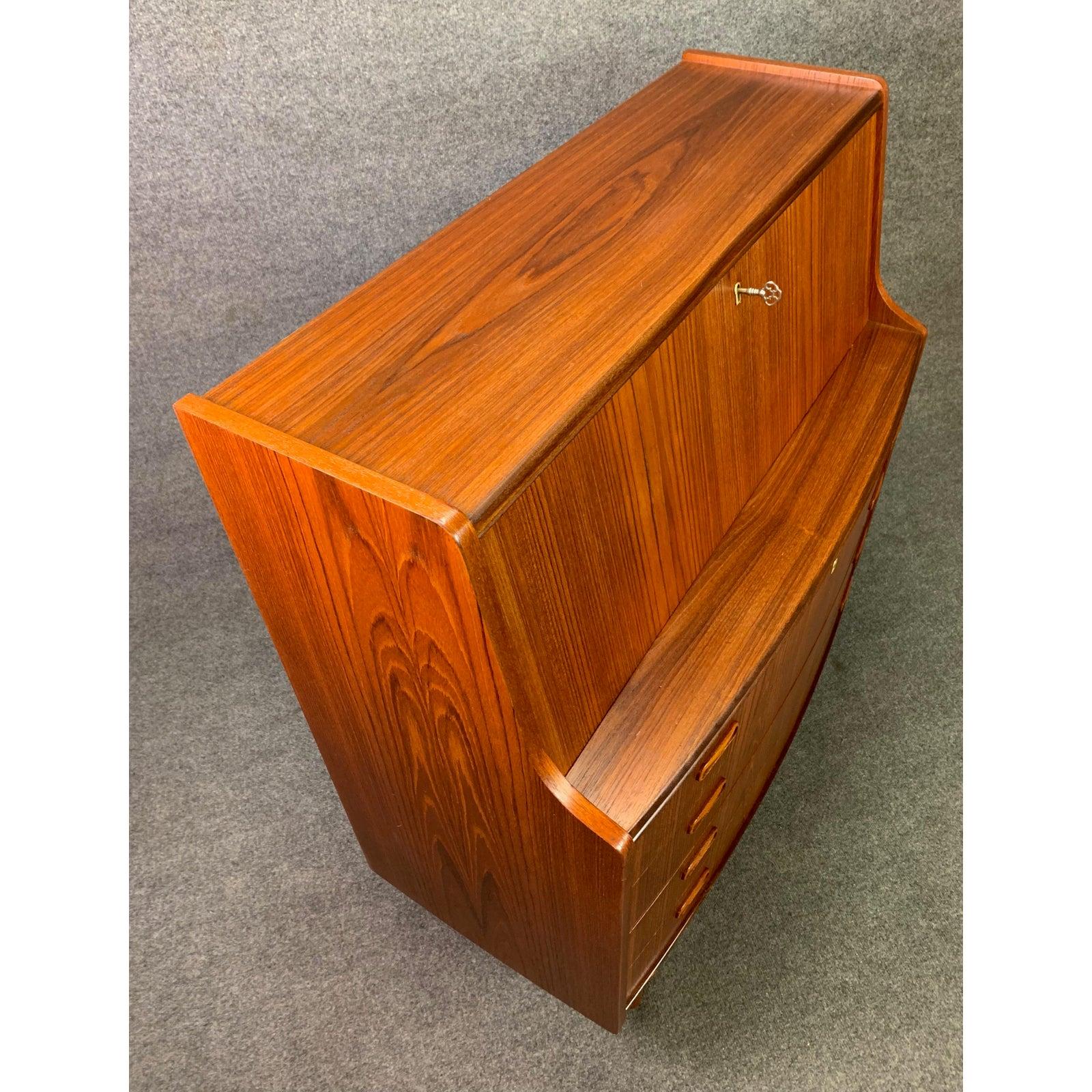Dänischer Sekretär-Schreibtisch aus Teakholz von Pmj Mobelfabrik, Moderne der Mitte des Jahrhunderts 3