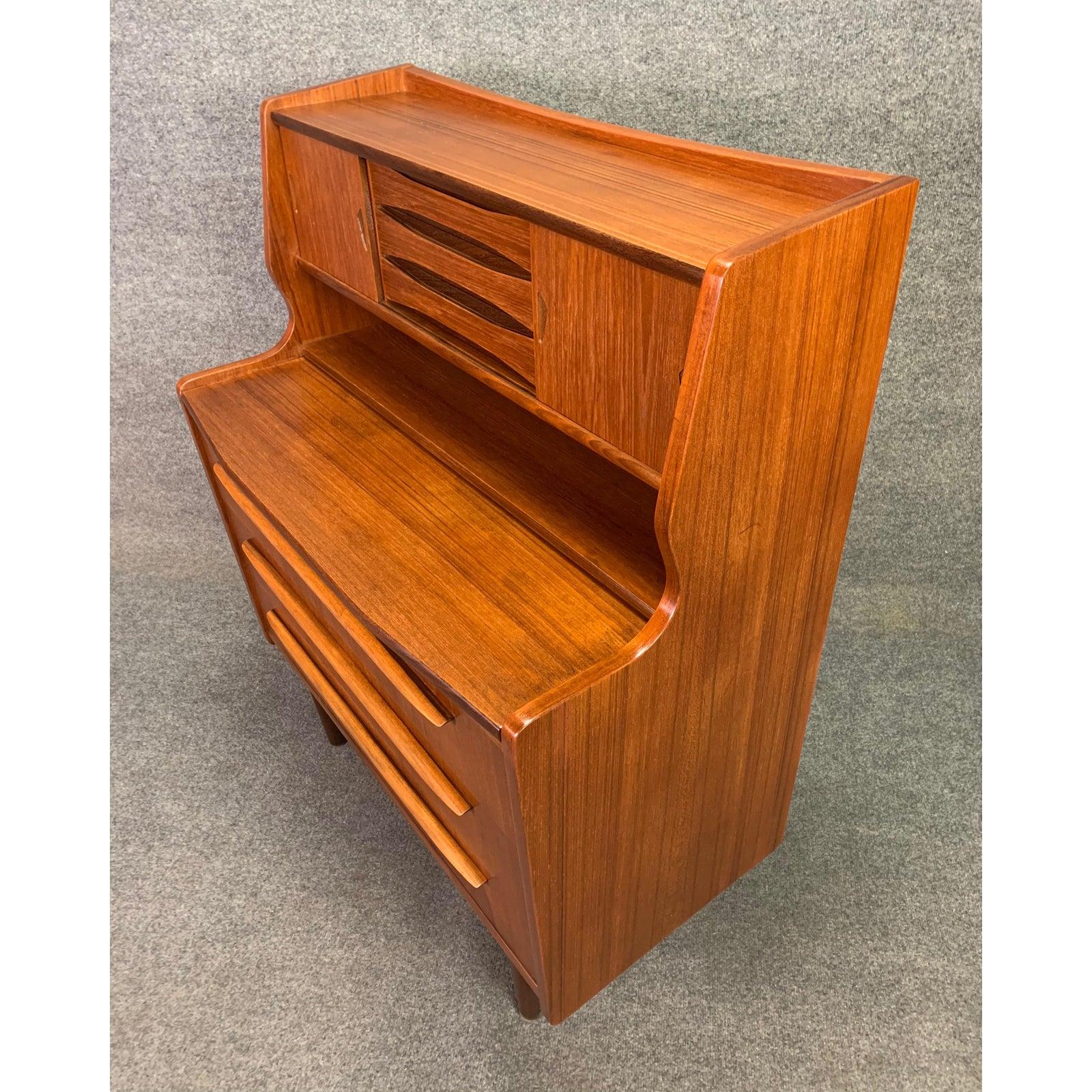Vintage Danish Mid-Century Modern Teak Secretary Desk In Good Condition For Sale In San Marcos, CA