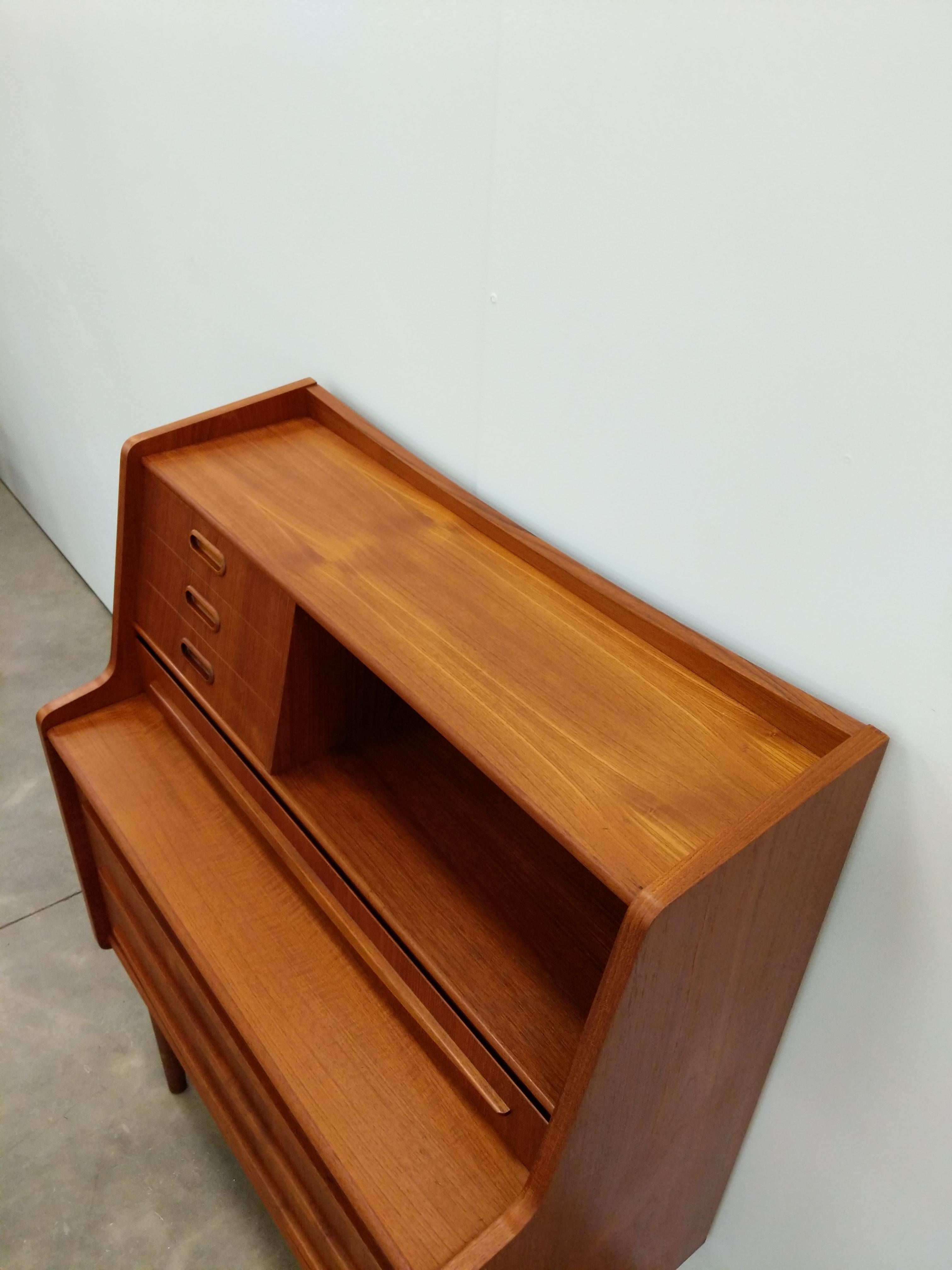Vintage Danish Mid Century Modern Teak Secretary Desk / Vanity 1