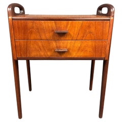Mesa auxiliar vintage danesa de teca moderna de mediados de siglo atribuida a Johannes Anderse