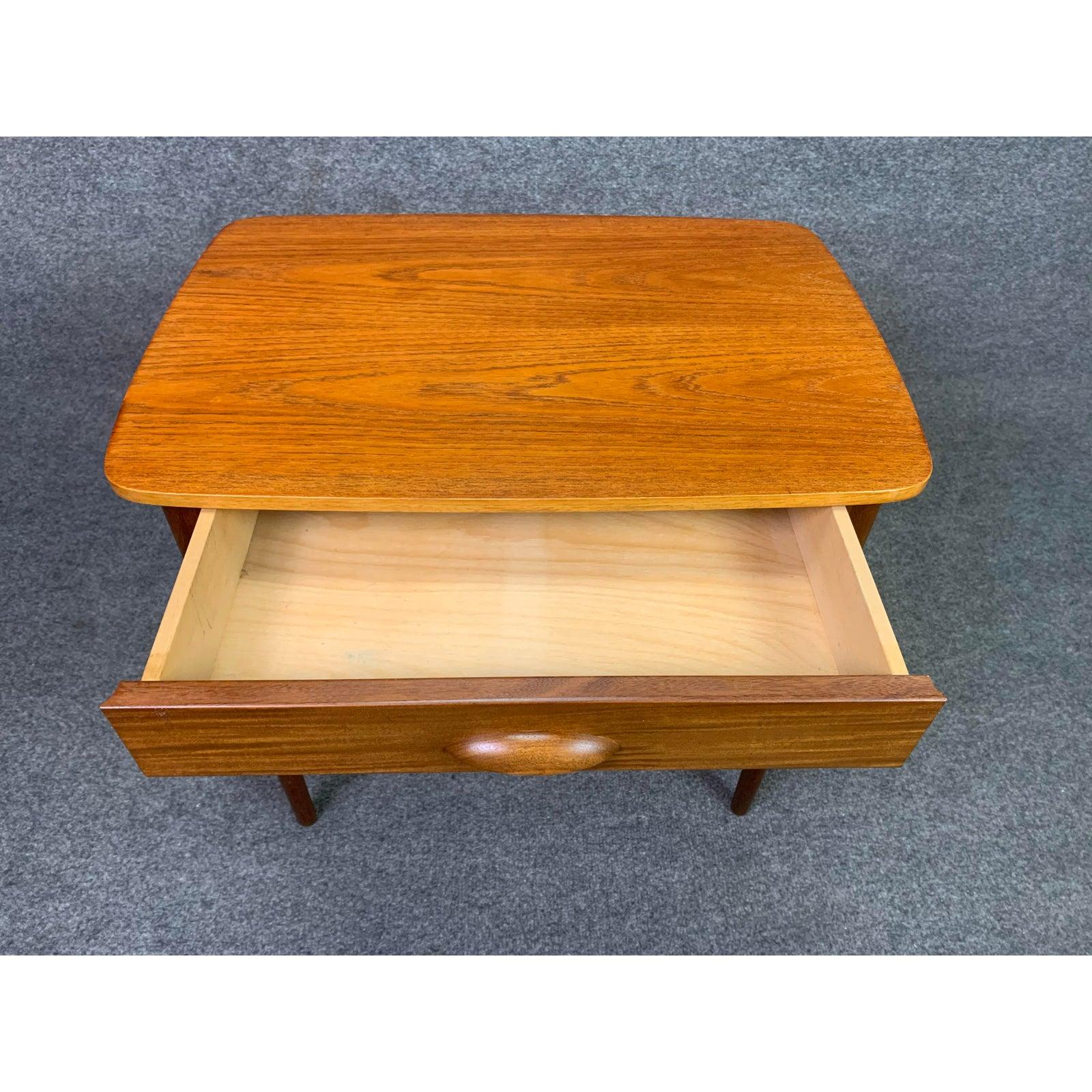 Vintage Danish Mid-Century Modern Teak Side Table 1