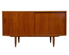 Vintage Danish Mid-Century Modern Teak Sliding Door Credenza / Sideboard.