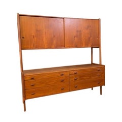 Vintage Danish Mid-Century Modern Teak Two Tiers Credenza Ry20 by Hans Wegner