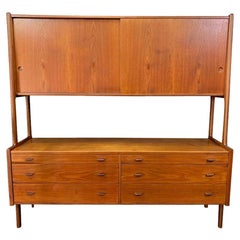 Vintage Danish Mid-Century Modern Teak Two Tiers Credenza Ry20 by Hans Wegner 