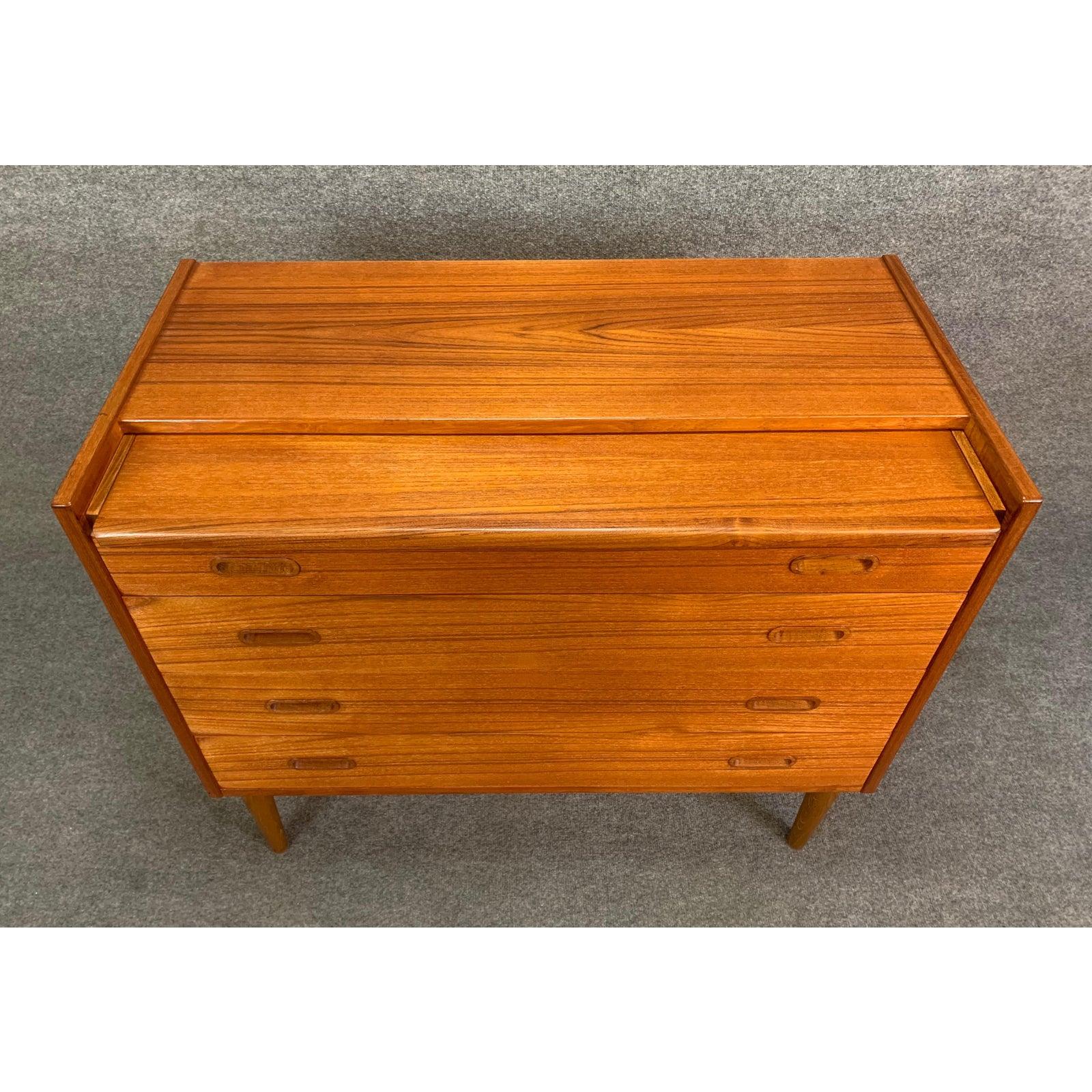 Vintage Danish Mid-Century Modern Teak Vanity Dresser For Sale 1