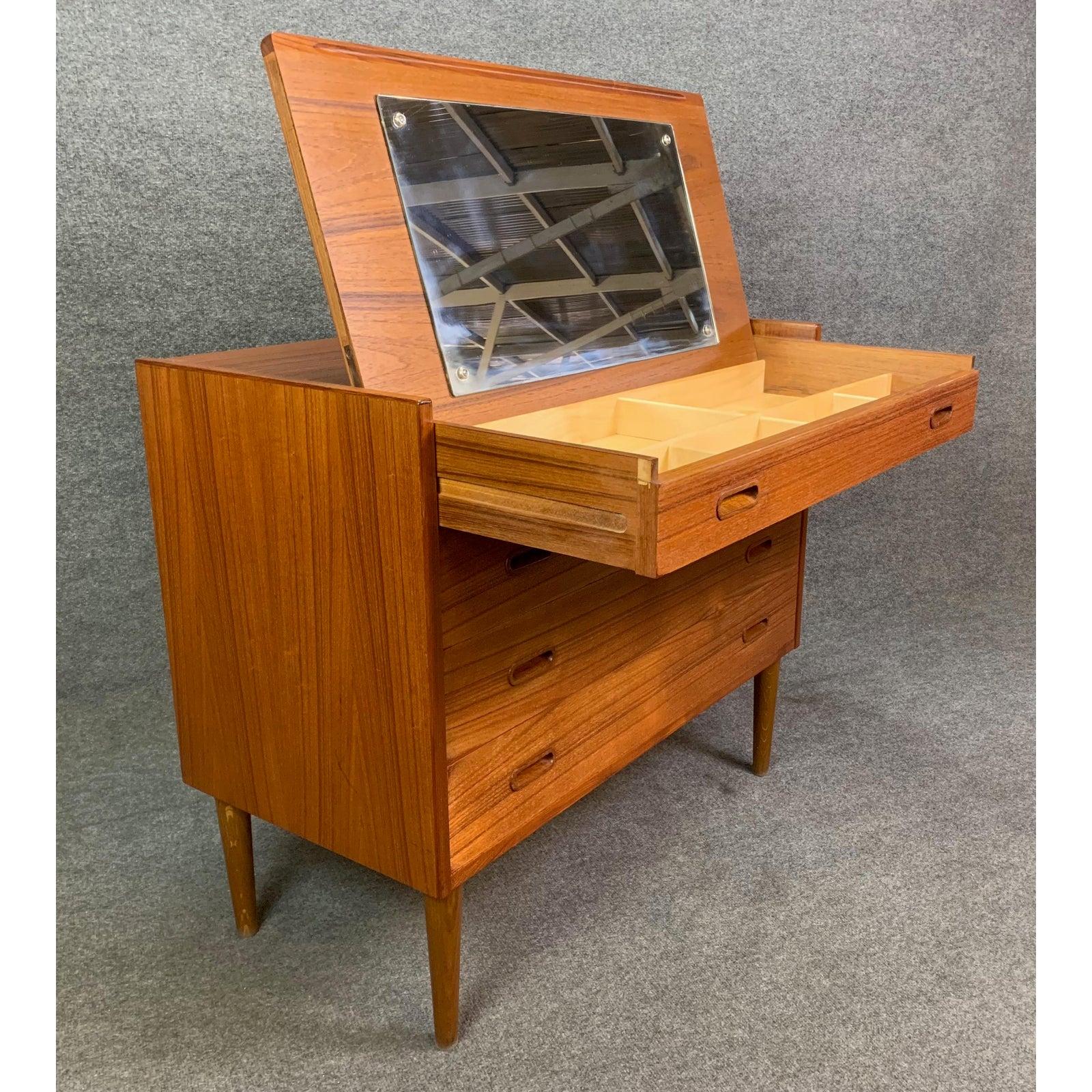 mid century vanity dresser