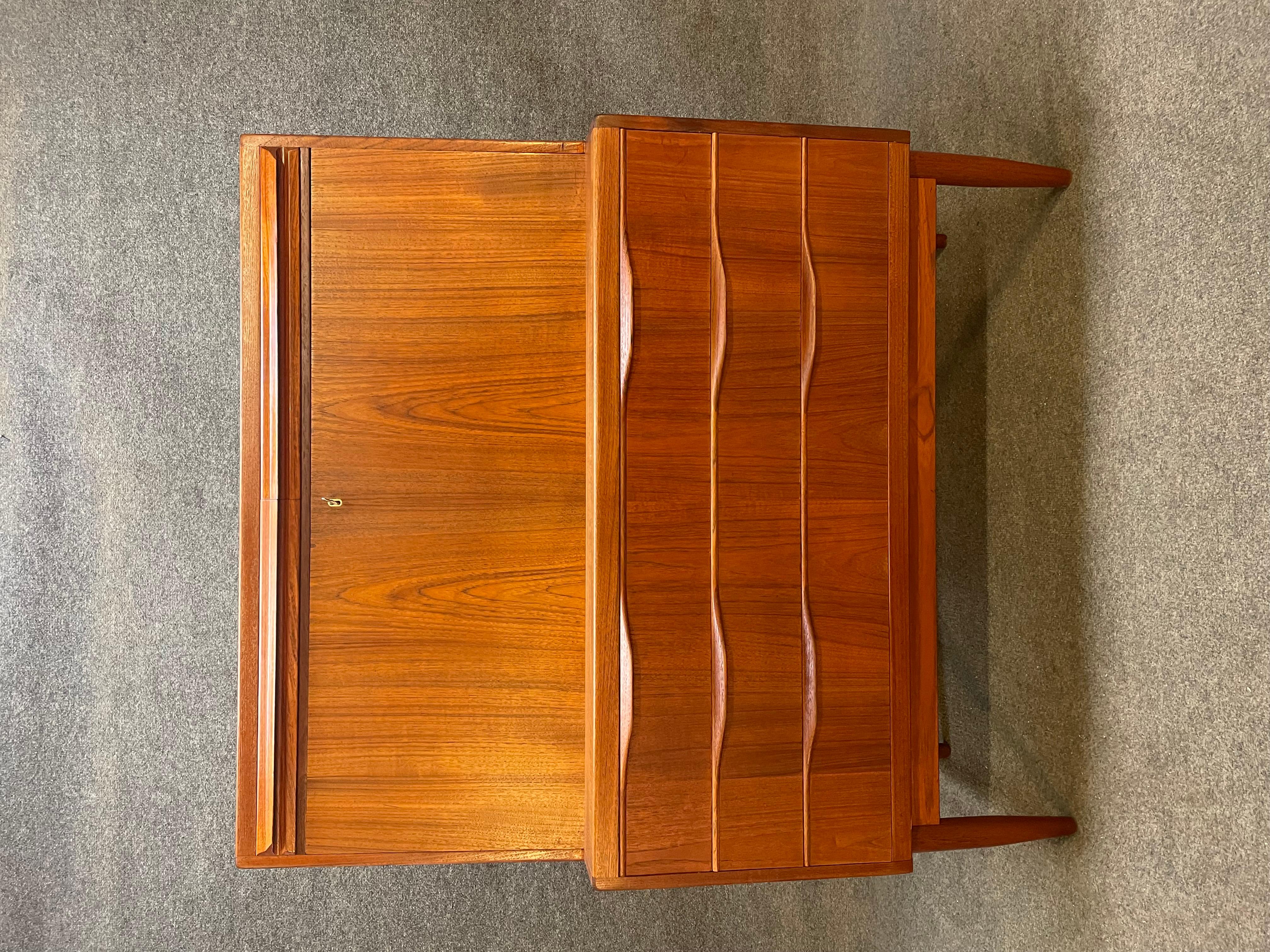 Vintage Danish Mid-Century Modern Teal Secretary Desk by Erling Torvitz For Sale 1
