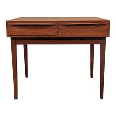 Vintage Danish Mid Century Night Stand / Side Dresser - 082366